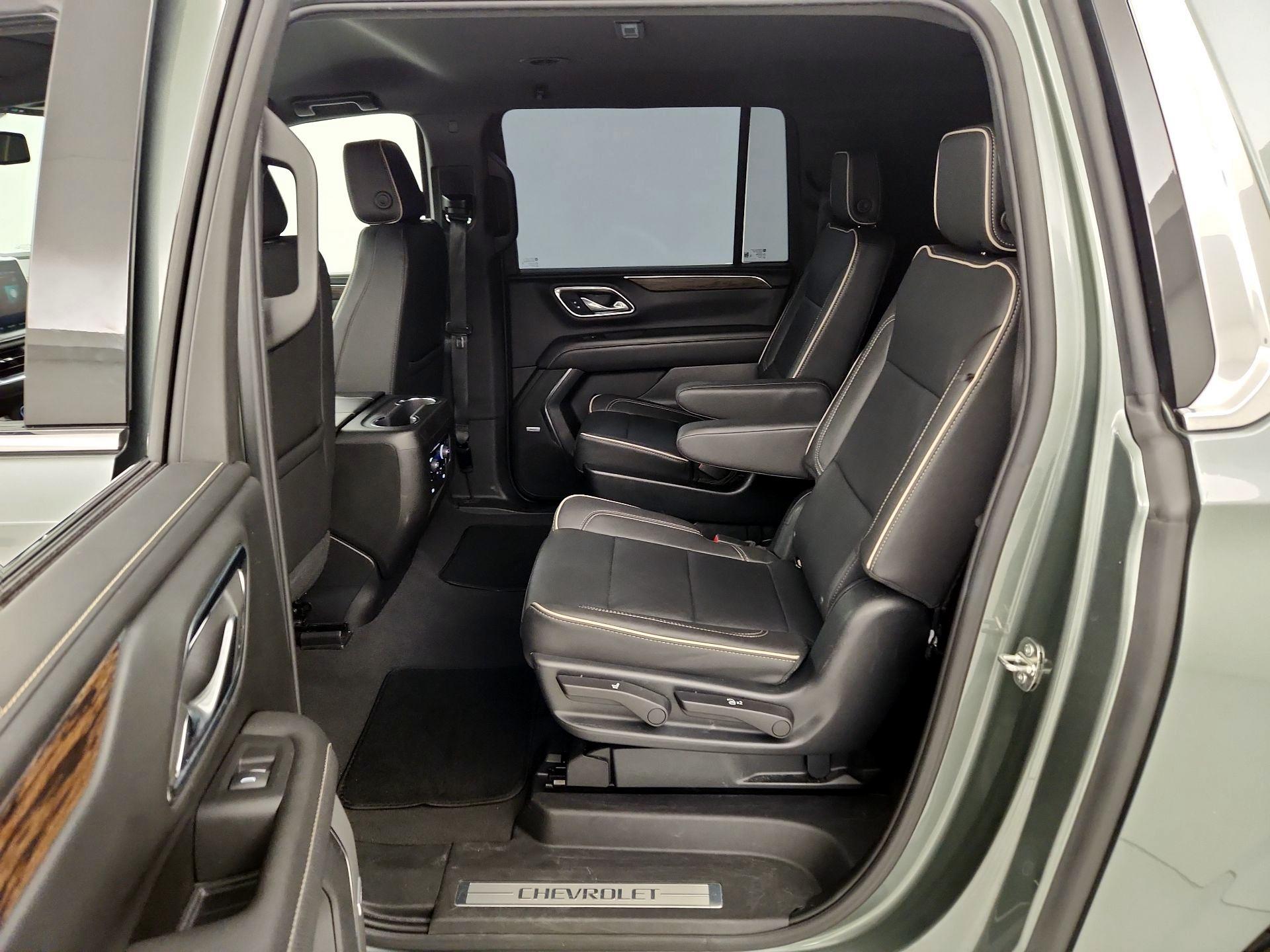 Thumbnail: 2023 Chevrolet Suburban - 19