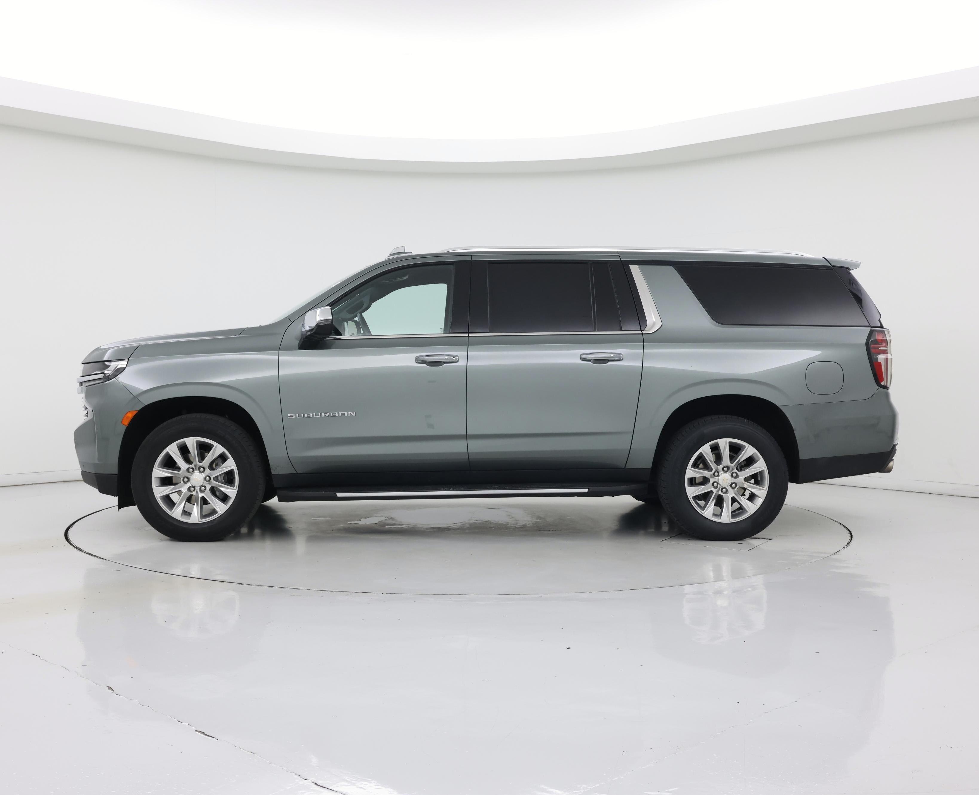 Thumbnail: 2023 Chevrolet Suburban - 3