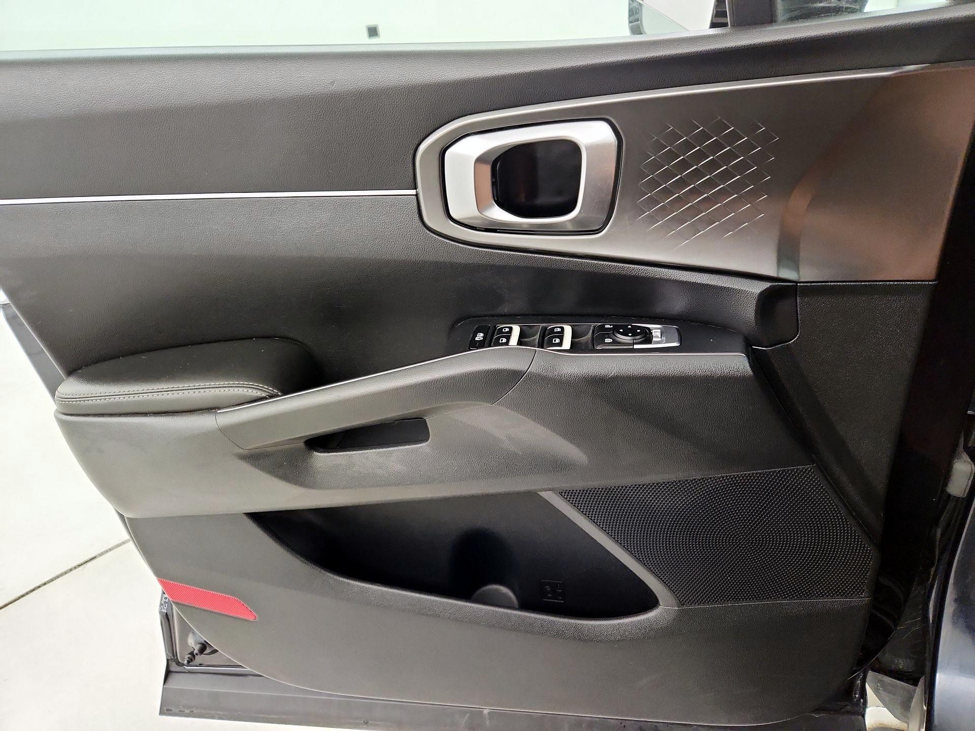 Thumbnail: 2021 Kia Sorento - 12