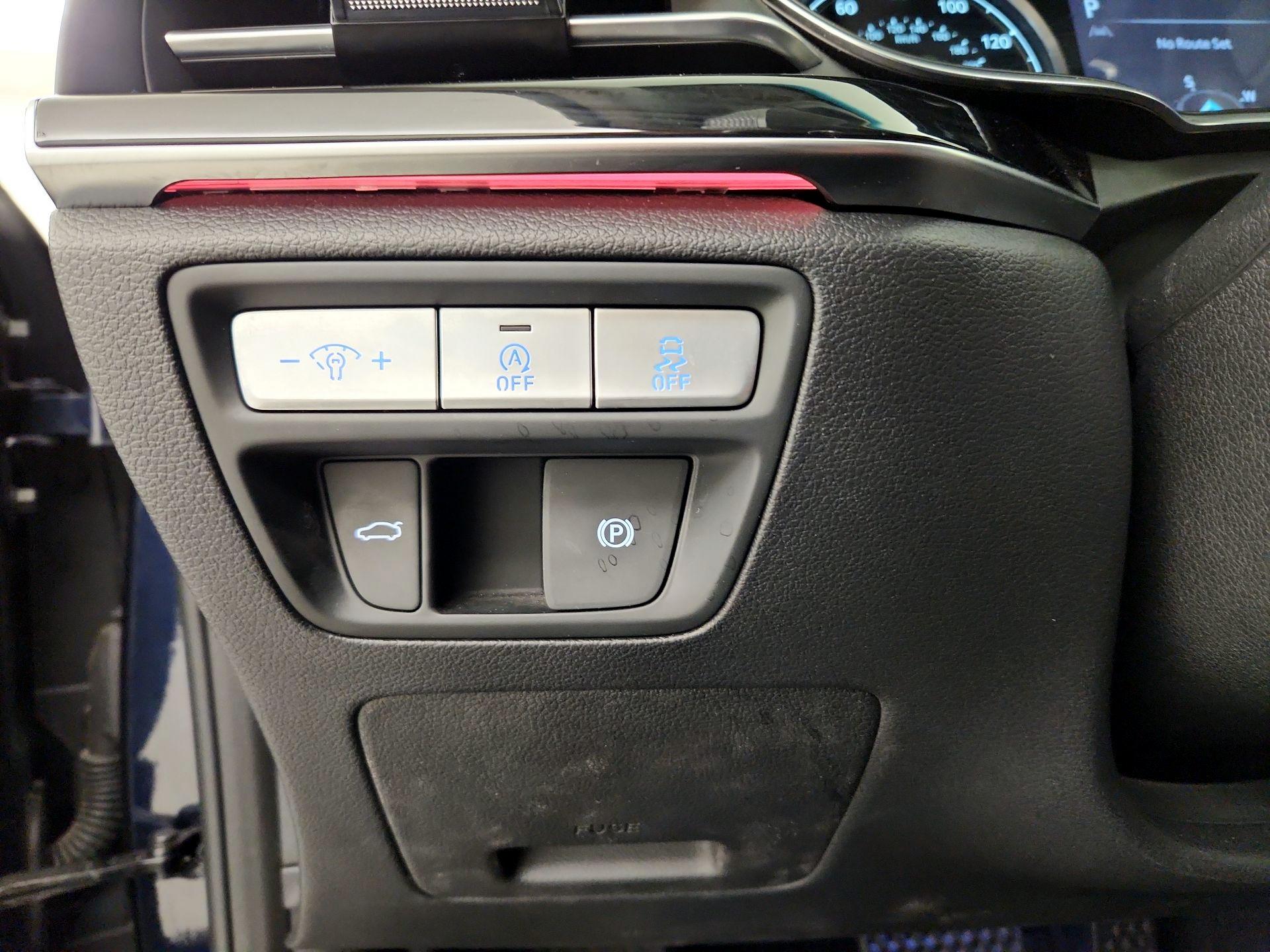 Thumbnail: 2023 Genesis G80 - 13