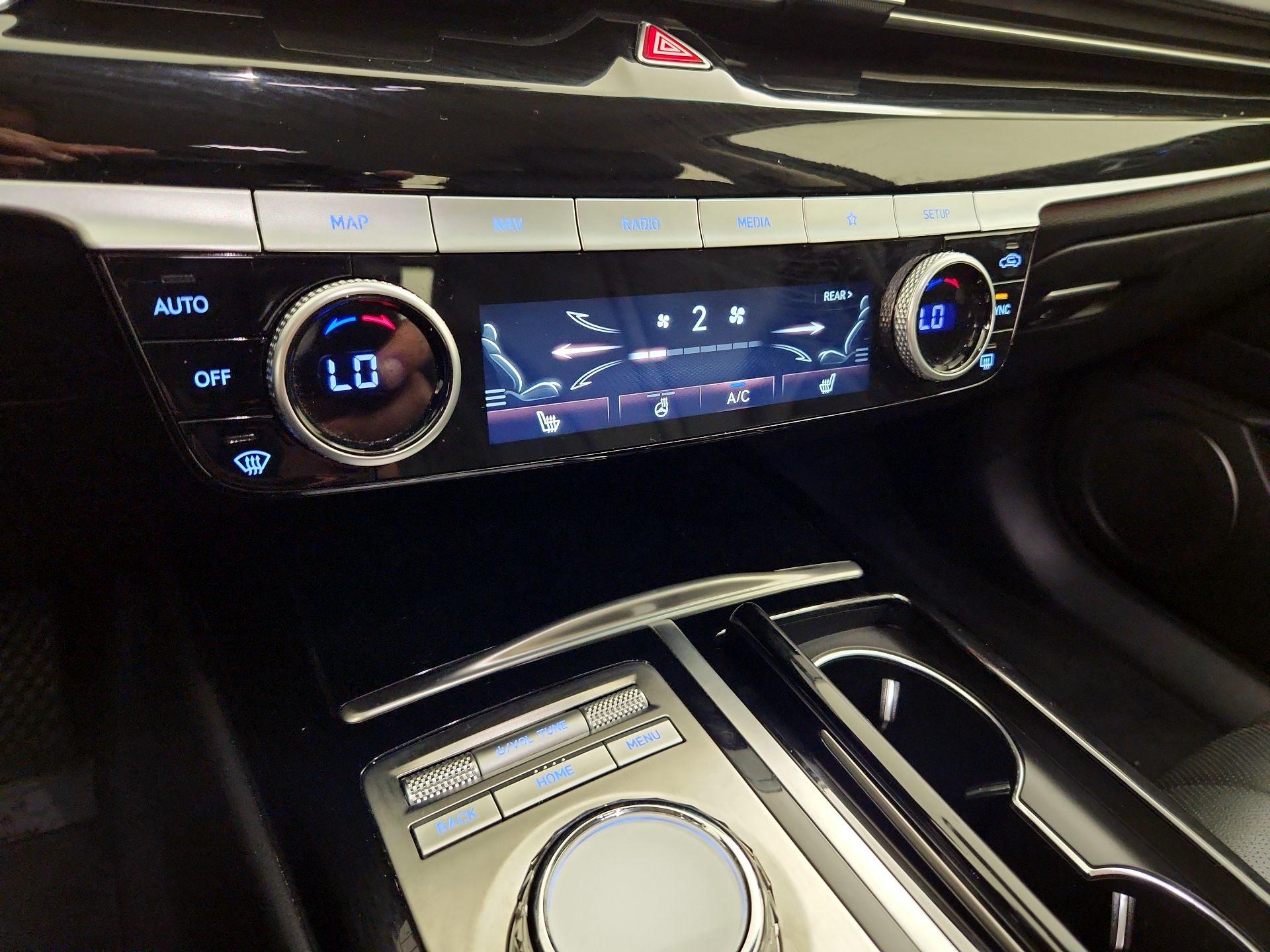 Thumbnail: 2023 Genesis G80 - 17