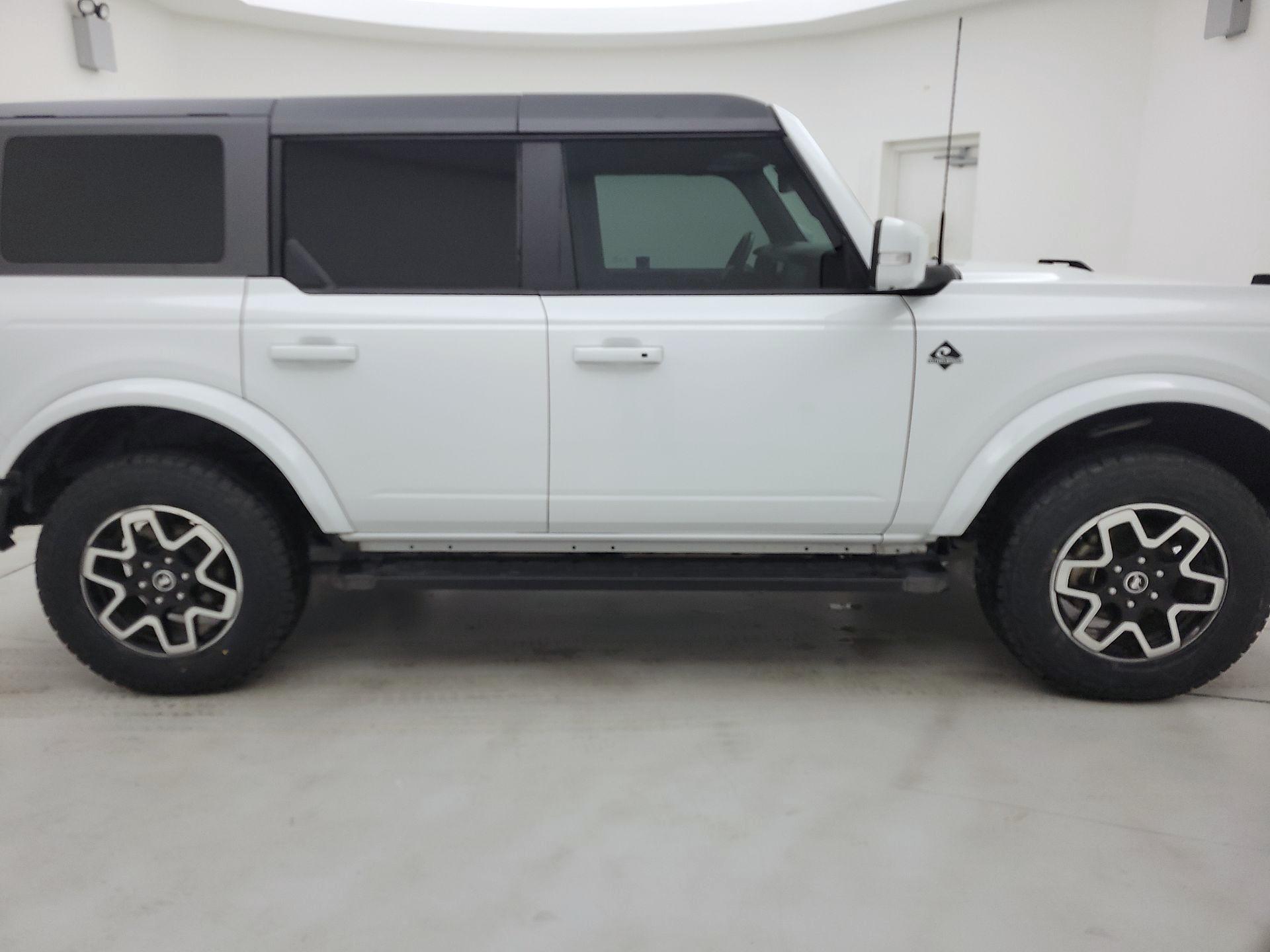 Thumbnail: 2022 Ford Bronco - 4