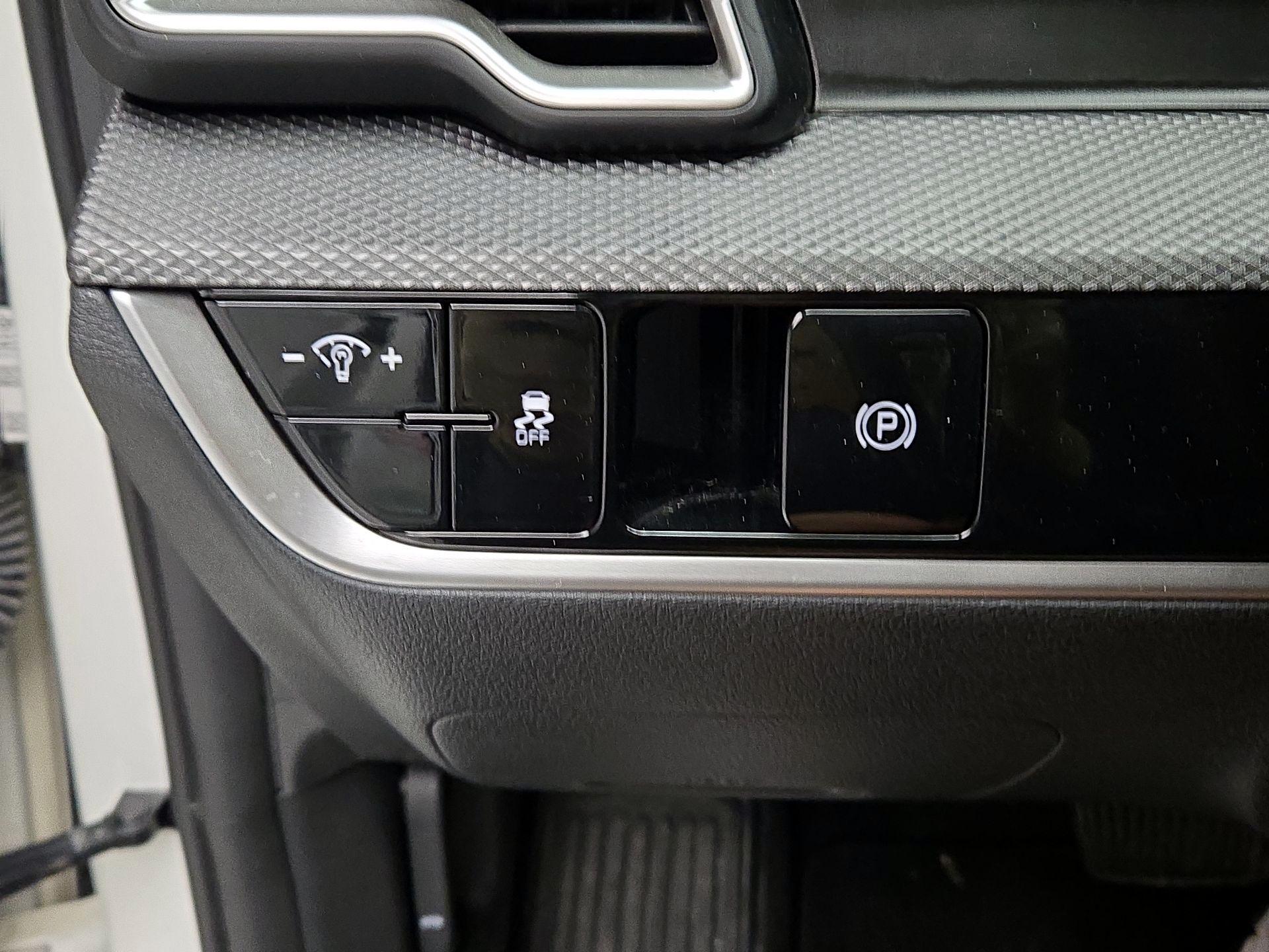 Thumbnail: 2024 Kia Sportage - 13