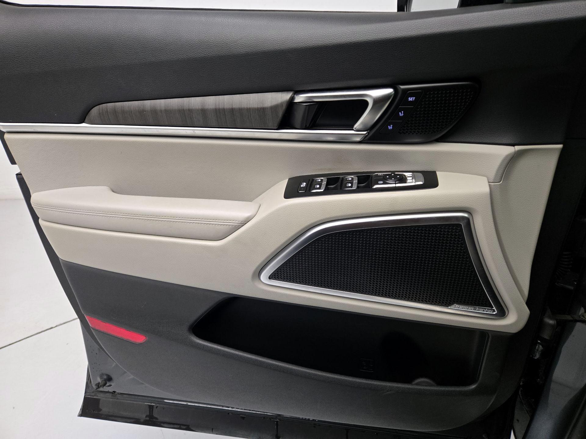 Thumbnail: 2023 Kia Telluride - 12