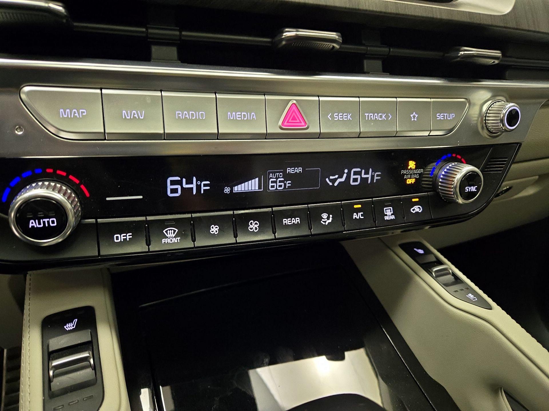 Thumbnail: 2023 Kia Telluride - 17