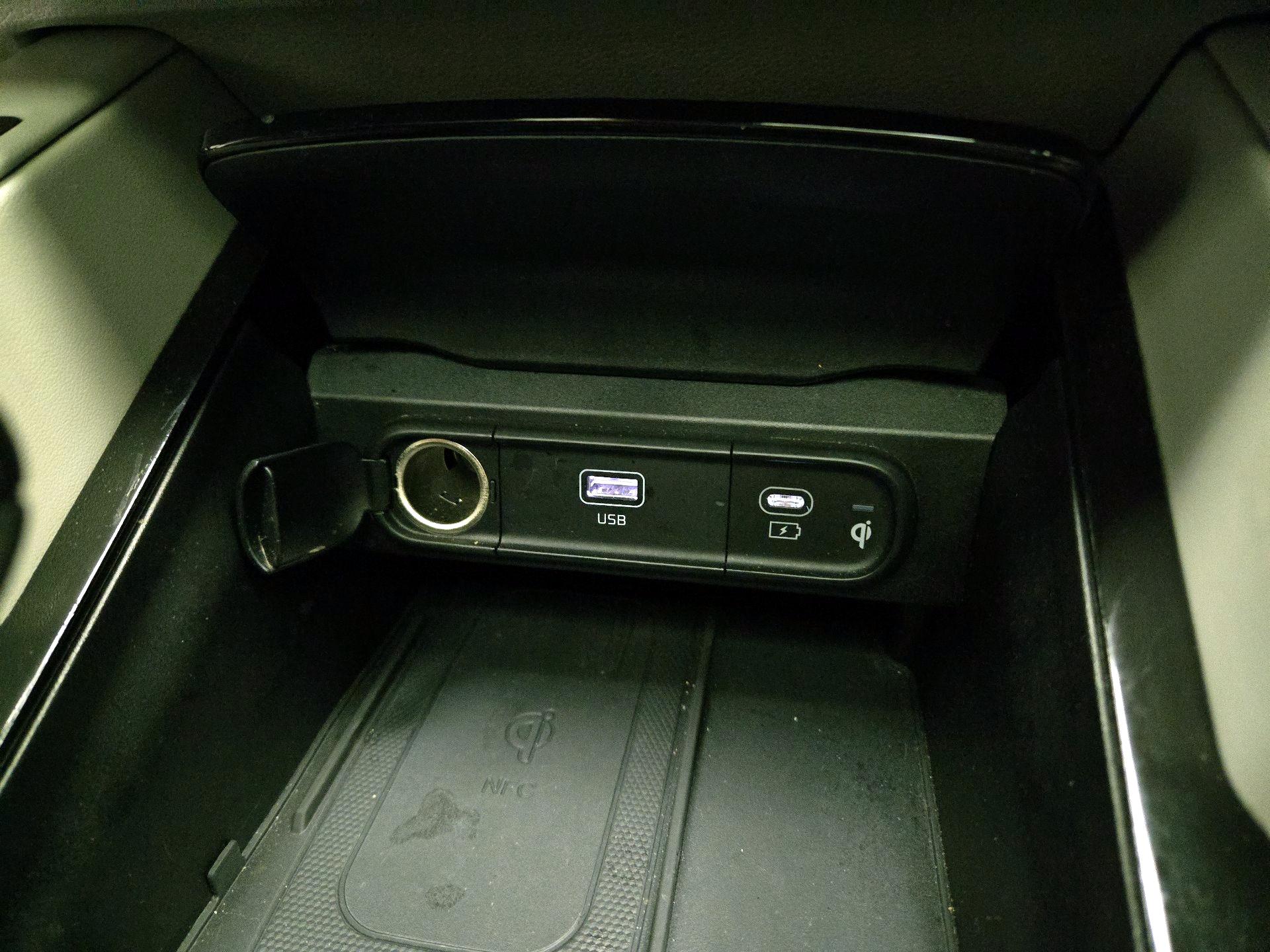 Thumbnail: 2023 Kia Telluride - 19