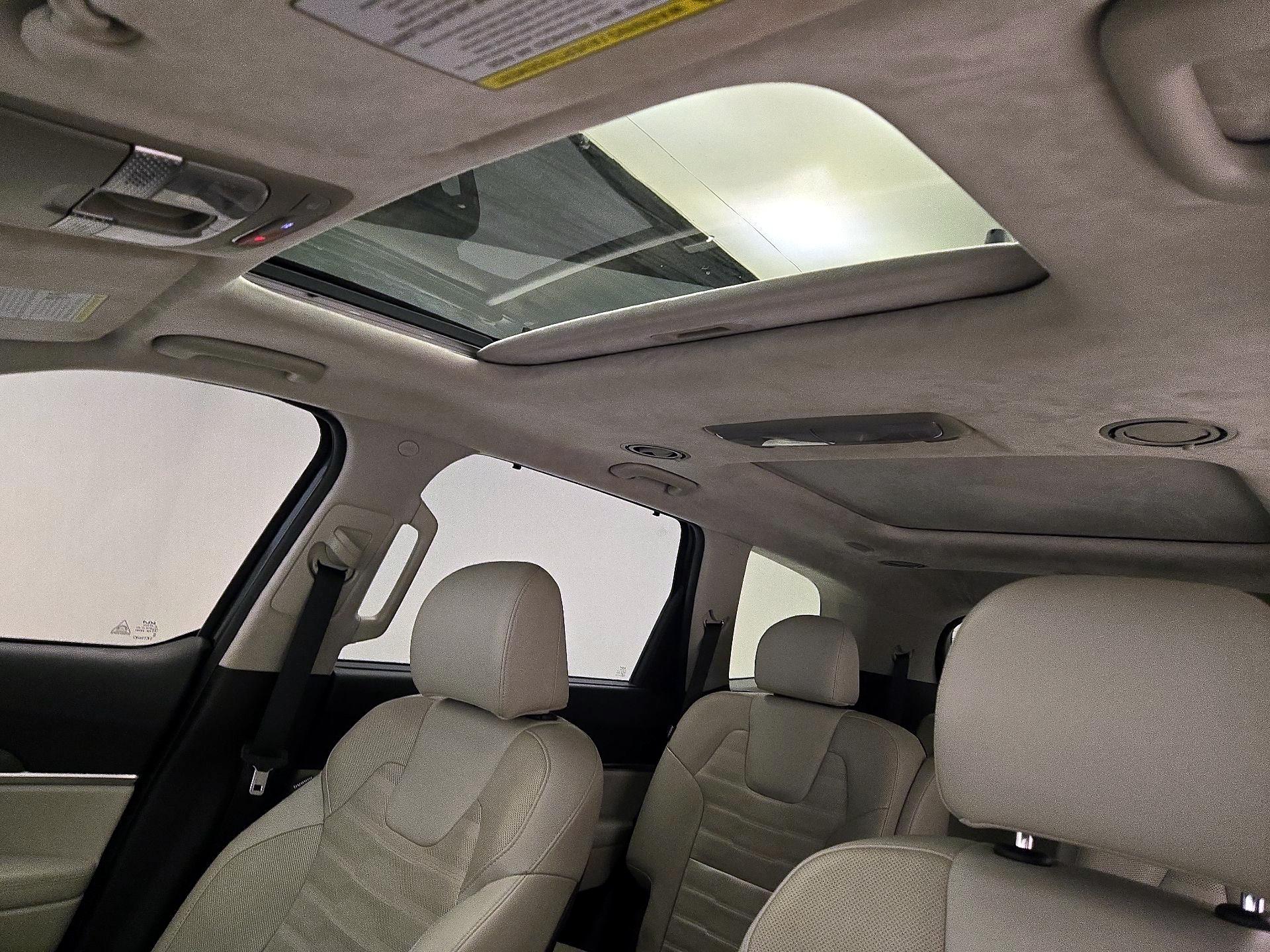 Thumbnail: 2023 Kia Telluride - 20