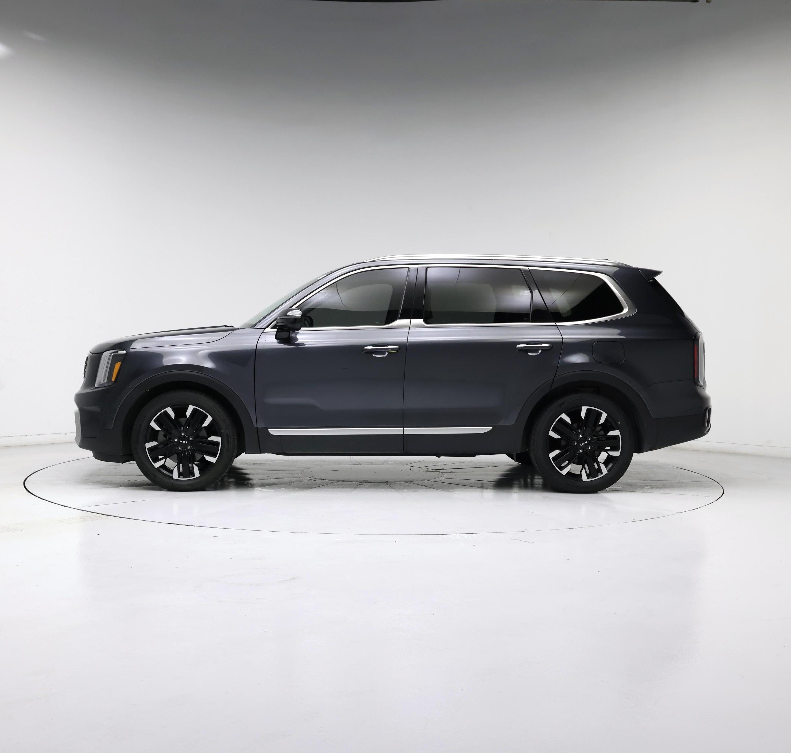 Thumbnail: 2023 Kia Telluride - 3