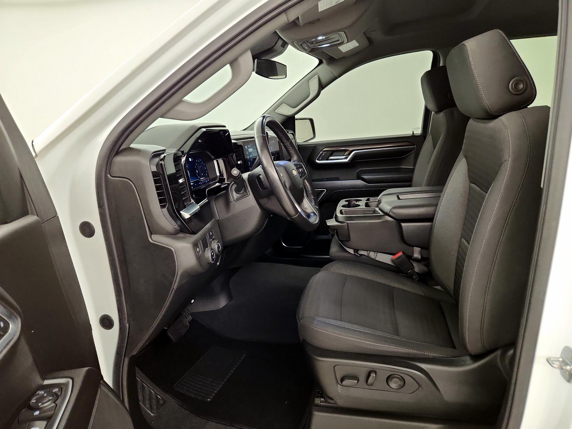 Thumbnail: 2022 Chevrolet Silverado 1500 - 11