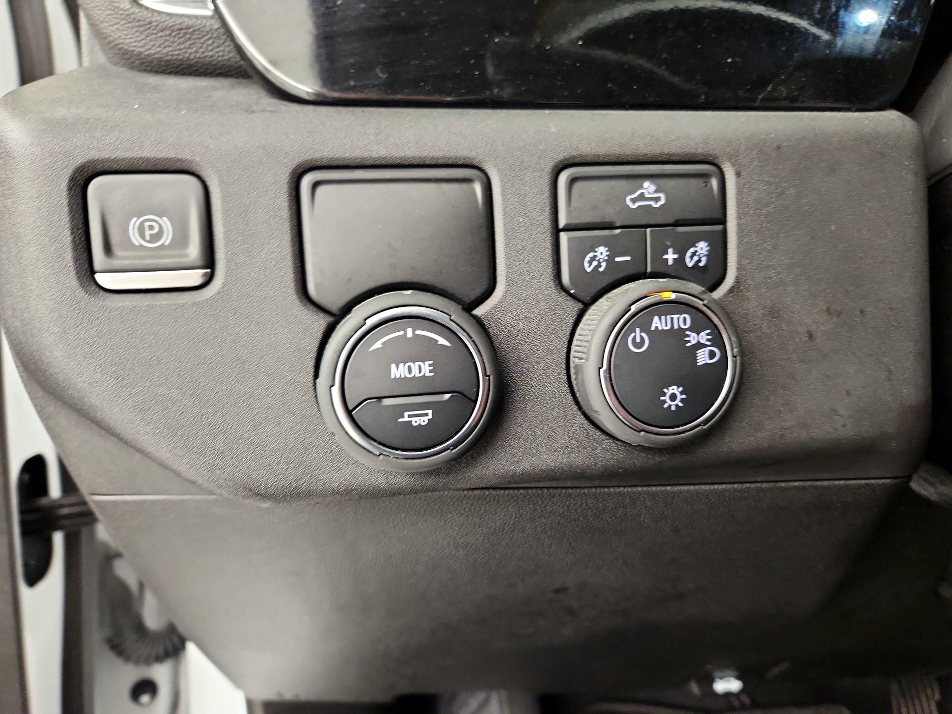 Thumbnail: 2022 Chevrolet Silverado 1500 - 13