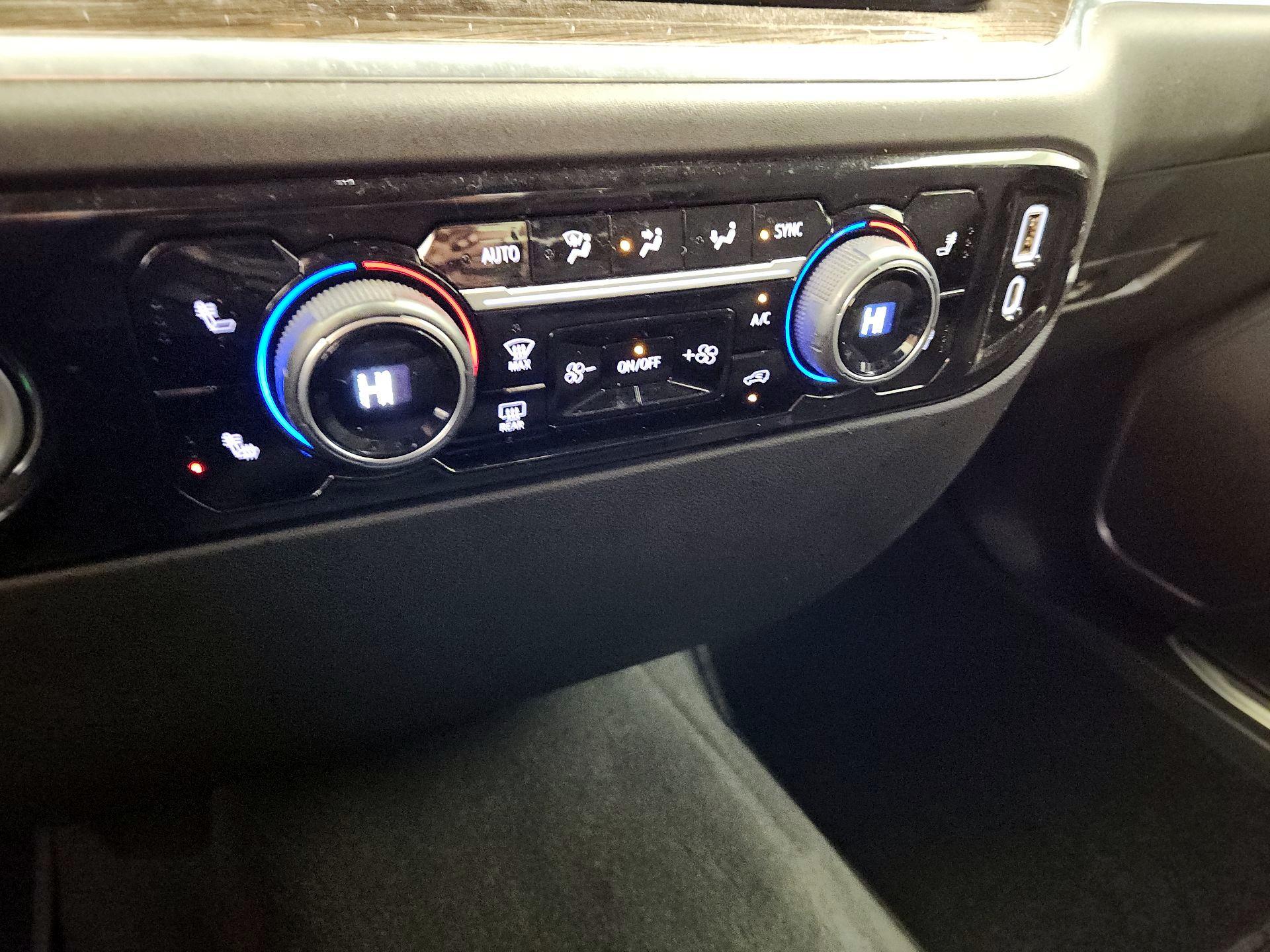 Thumbnail: 2022 Chevrolet Silverado 1500 - 16