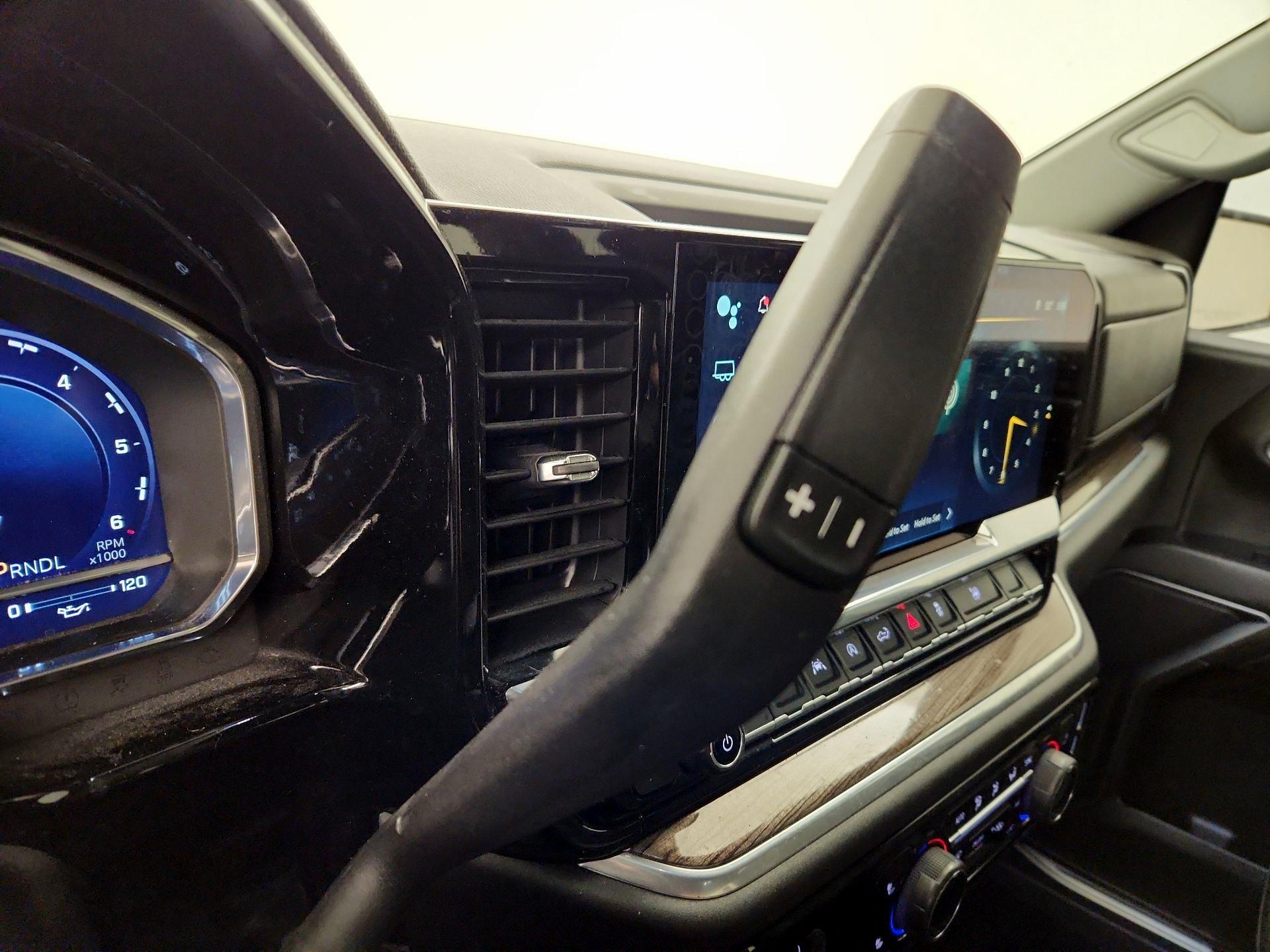 Thumbnail: 2022 Chevrolet Silverado 1500 - 17