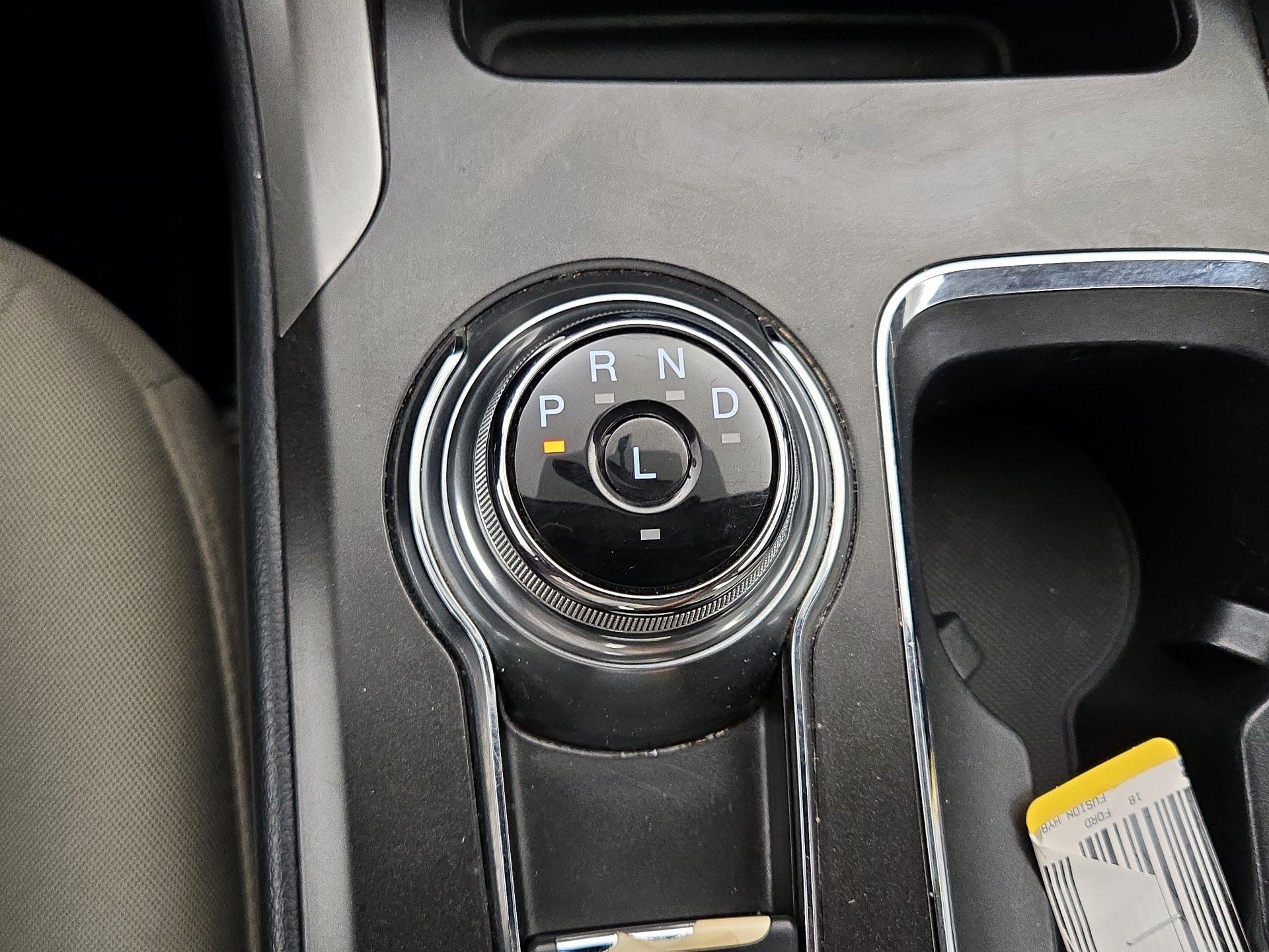 Thumbnail: 2018 Ford Fusion - 17