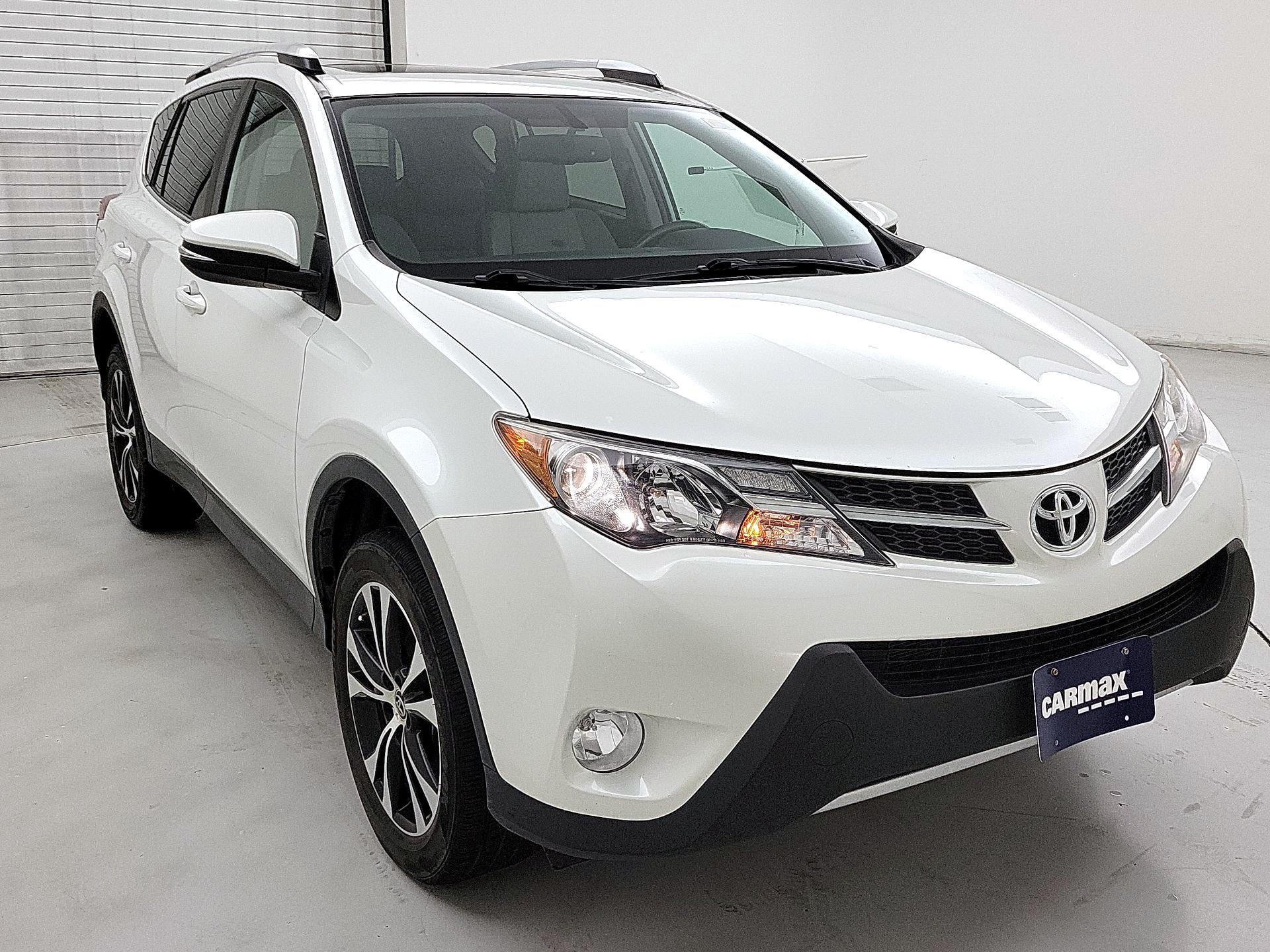 Thumbnail: 2015 Toyota RAV4 - 1