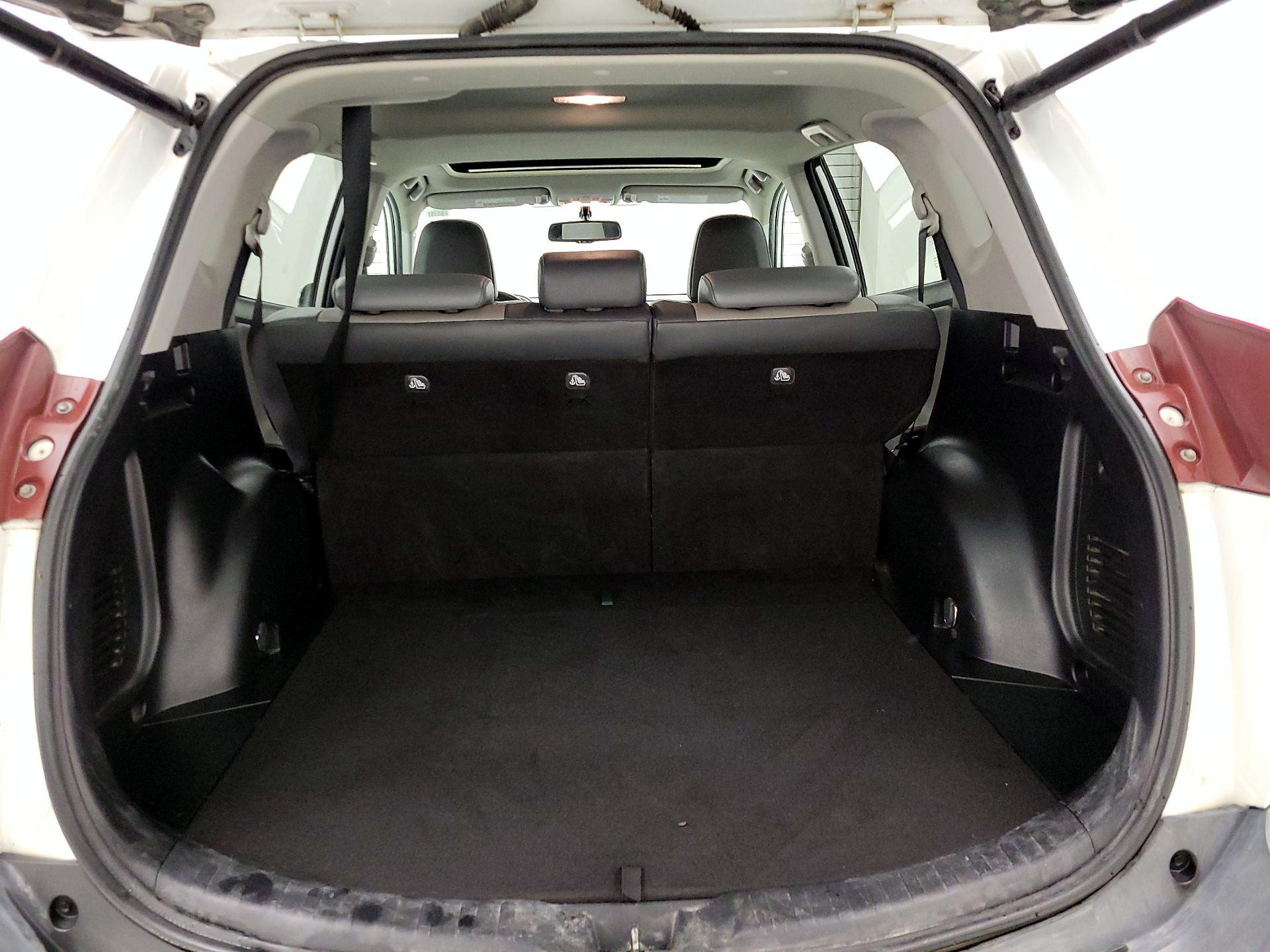 Thumbnail: 2015 Toyota RAV4 - 20