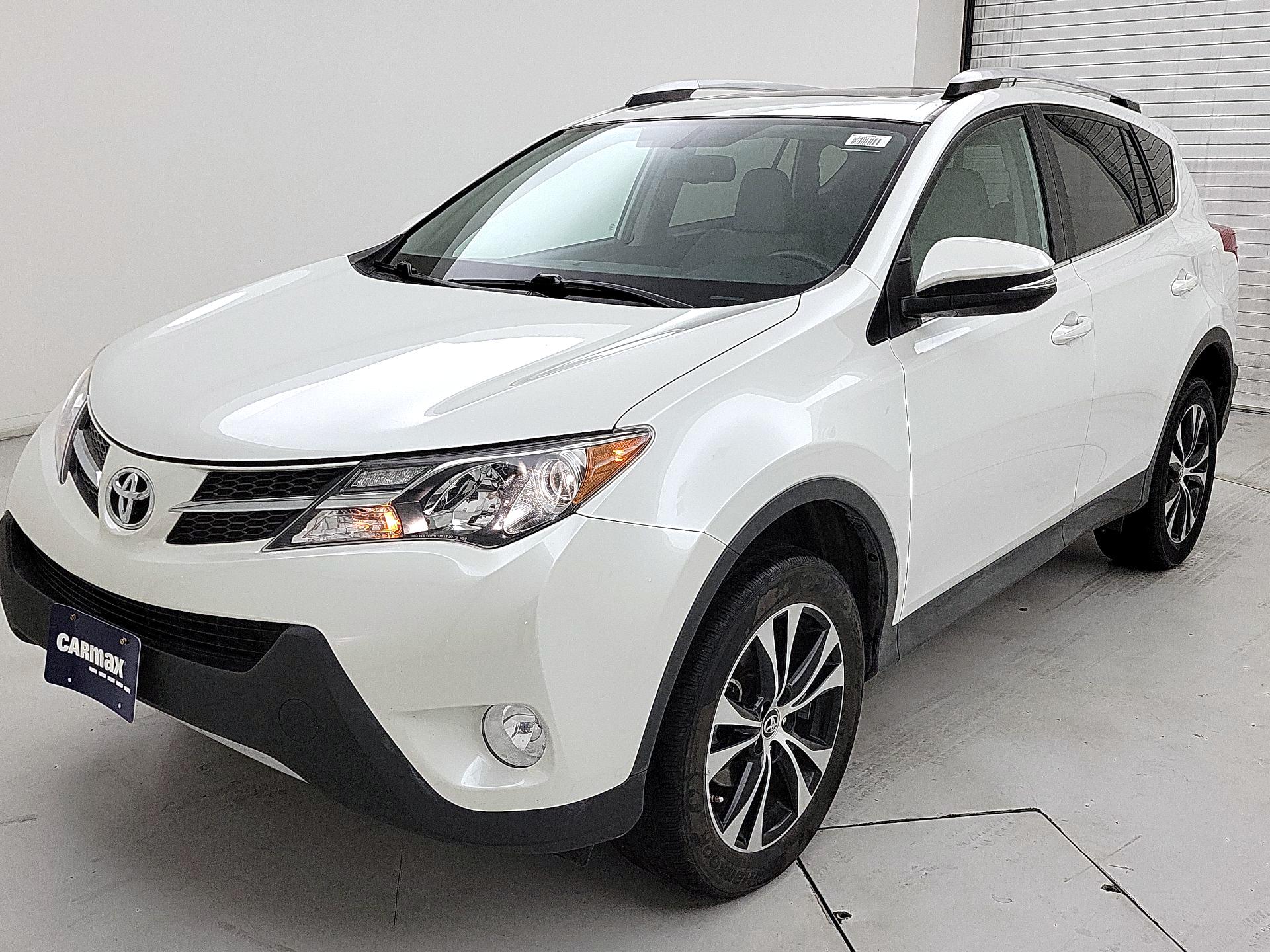Thumbnail: 2015 Toyota RAV4 - 3