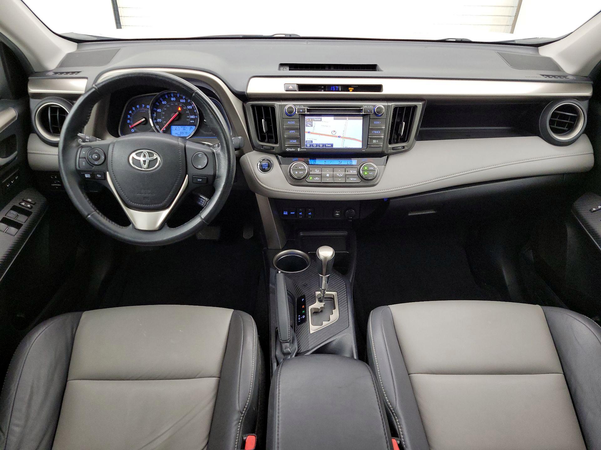 Thumbnail: 2015 Toyota RAV4 - 8