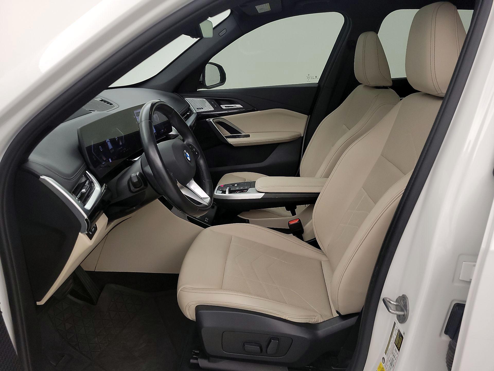 Thumbnail: 2023 BMW X1 - 11