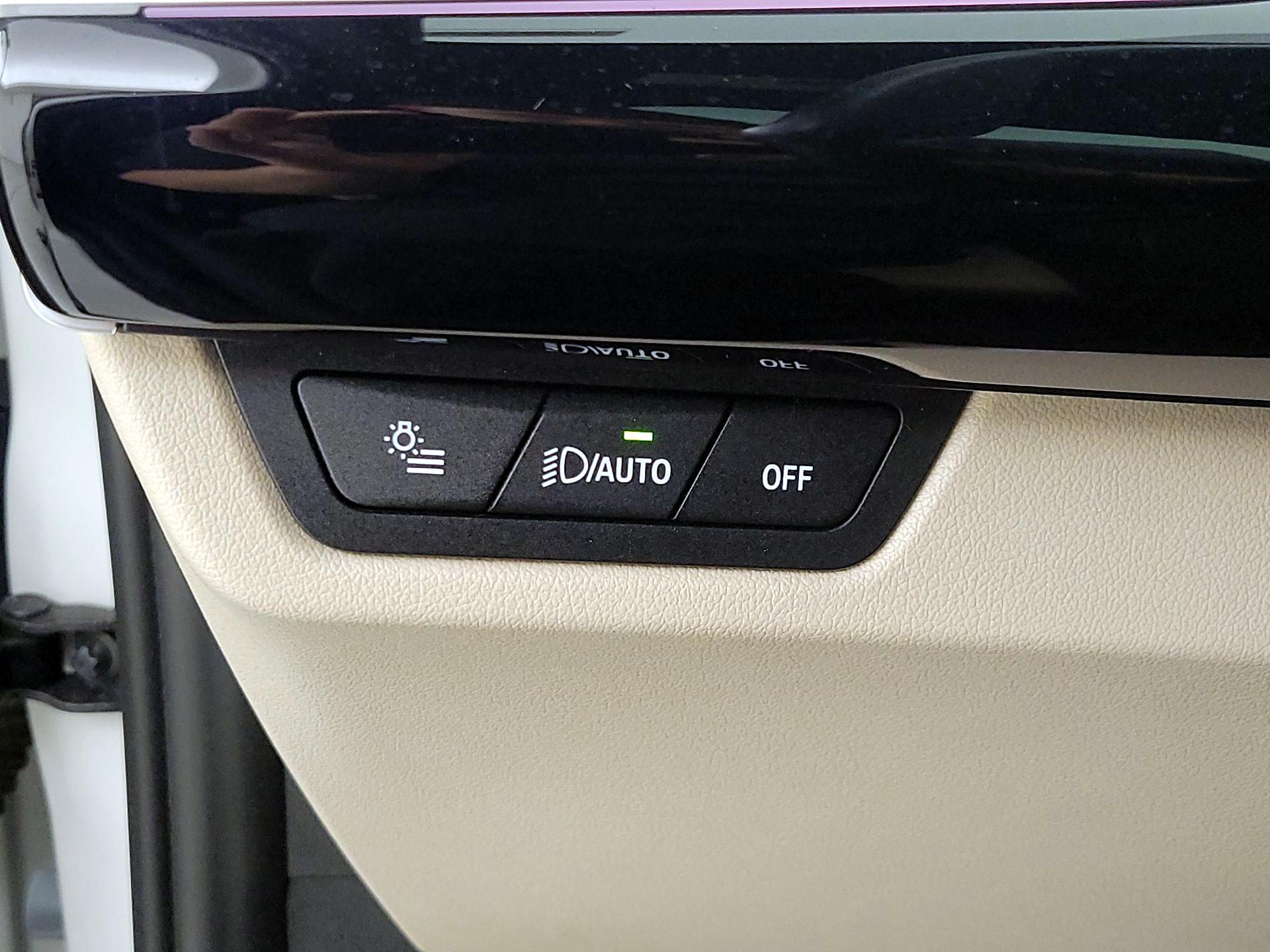 Thumbnail: 2023 BMW X1 - 13