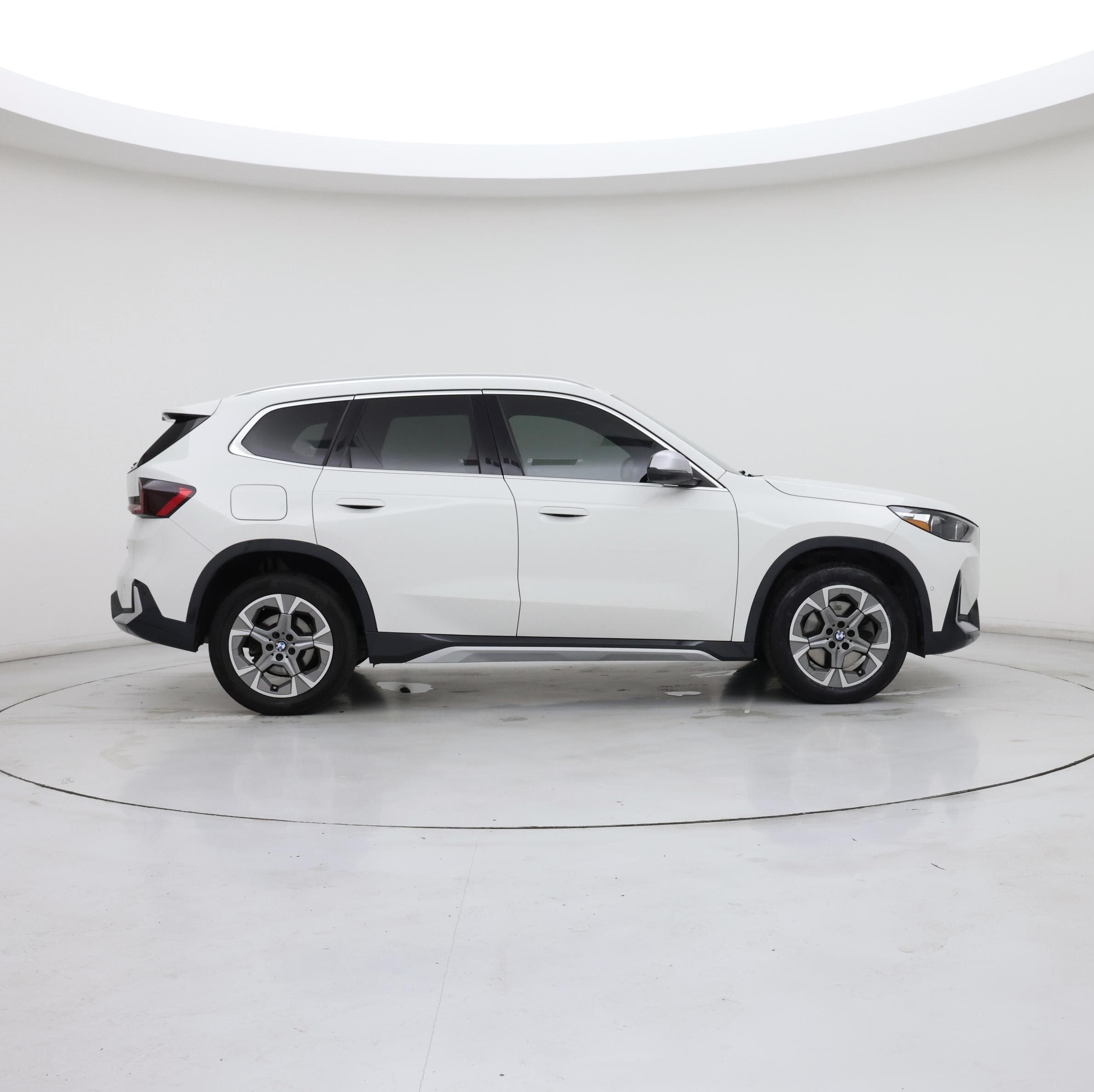 Thumbnail: 2023 BMW X1 - 7