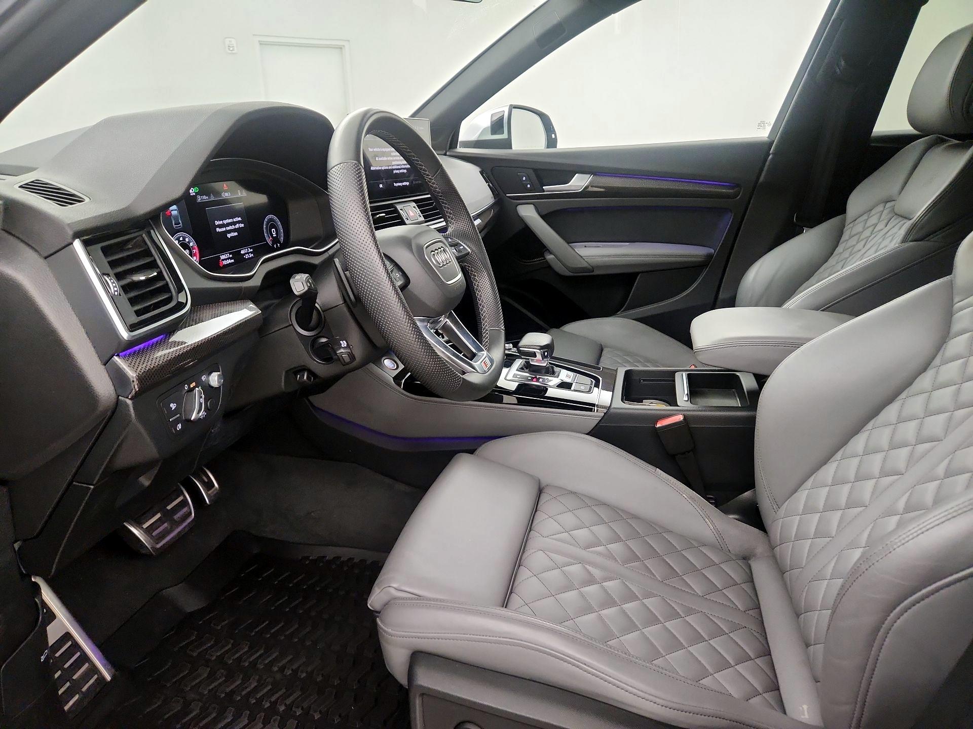 Thumbnail: 2022 Audi SQ5 - 11