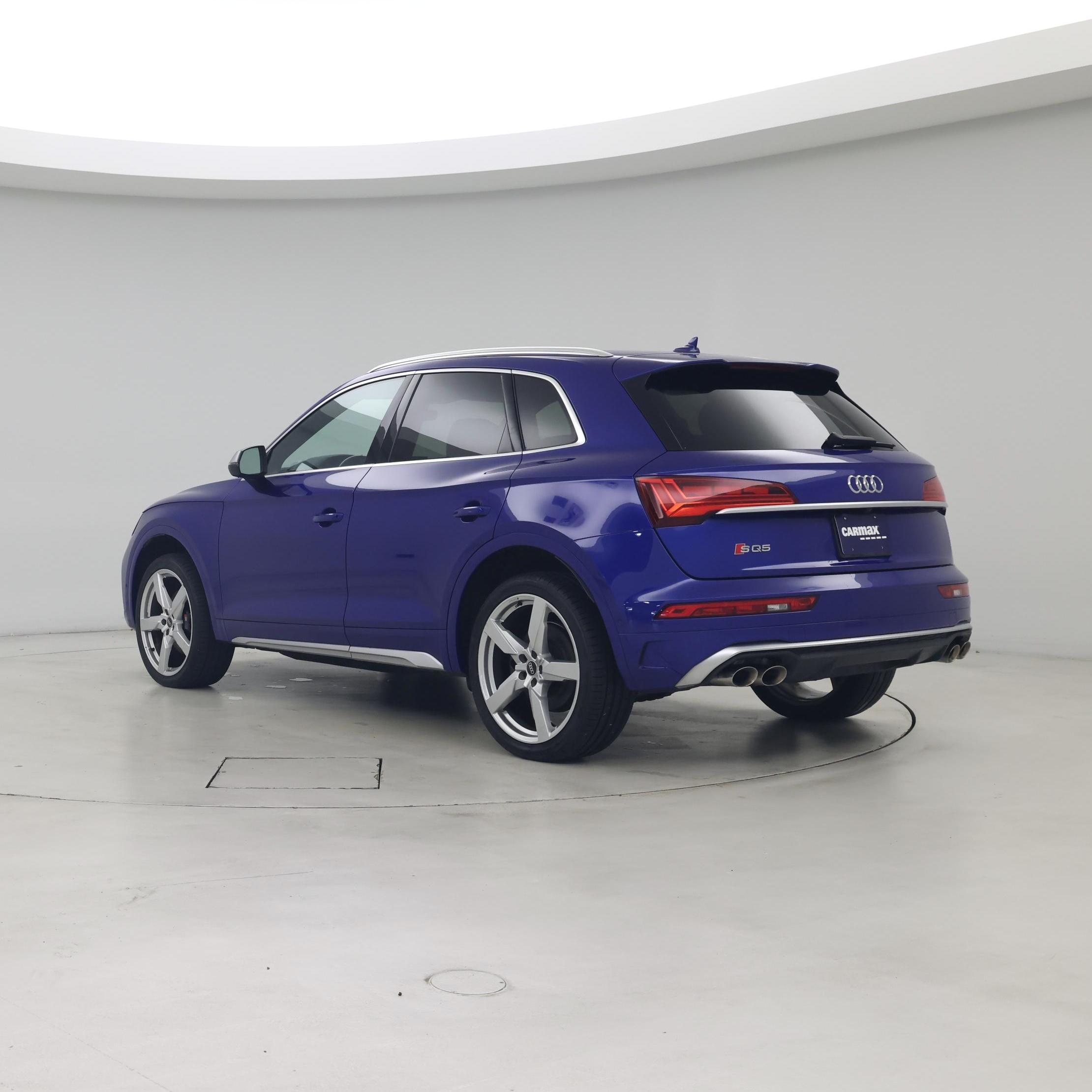 Thumbnail: 2022 Audi SQ5 - 2