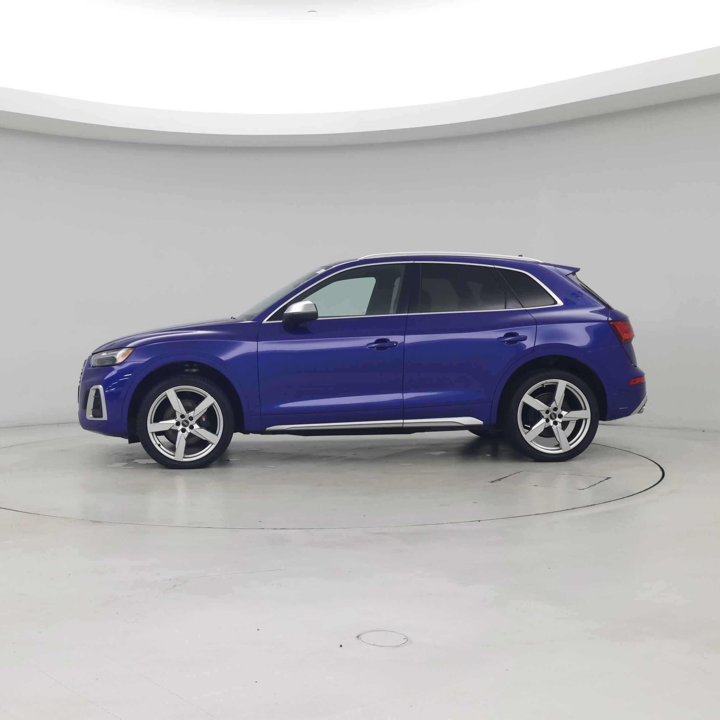 Thumbnail: 2022 Audi SQ5 - 3