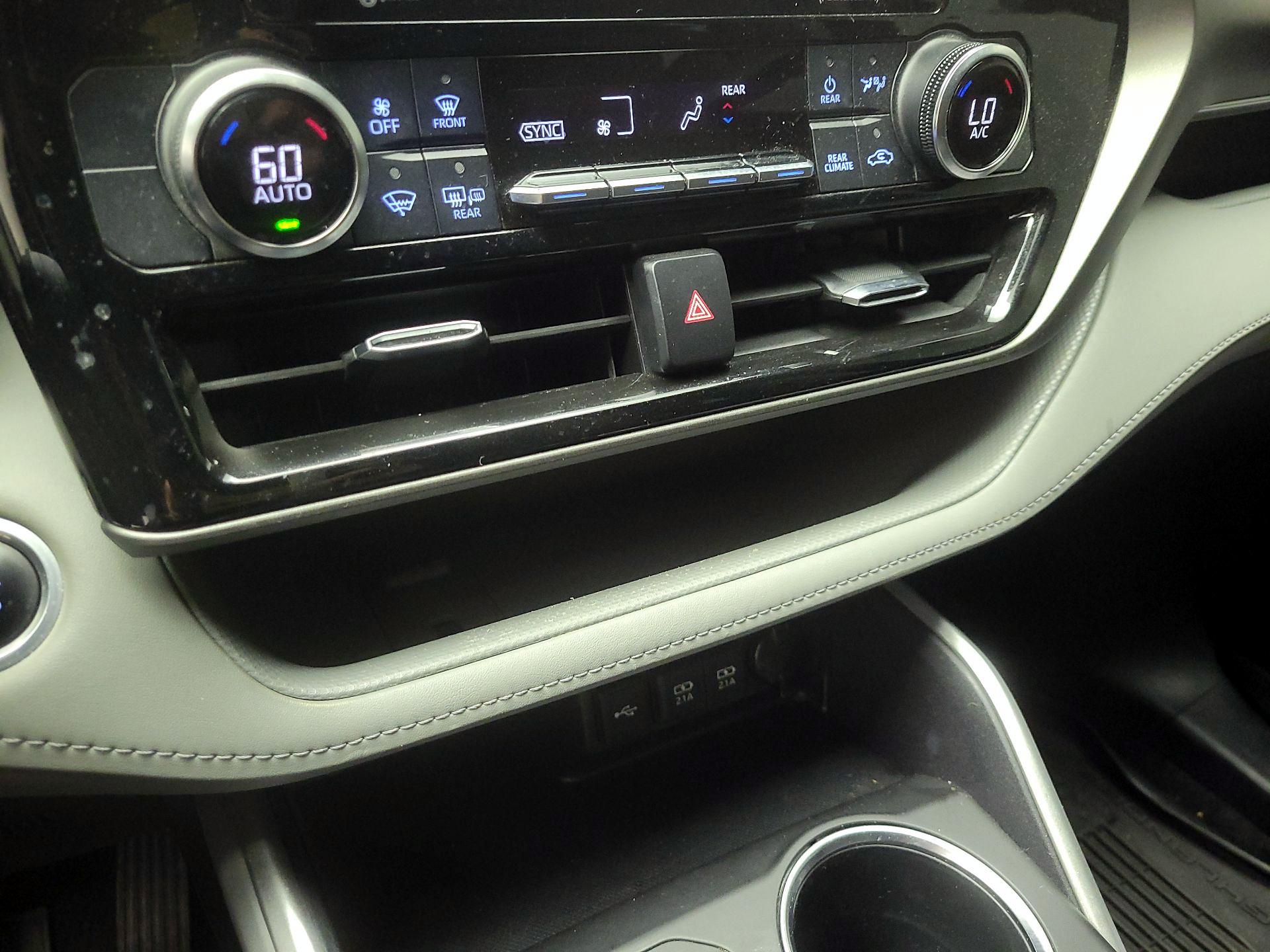 Thumbnail: 2021 Toyota Highlander - 13