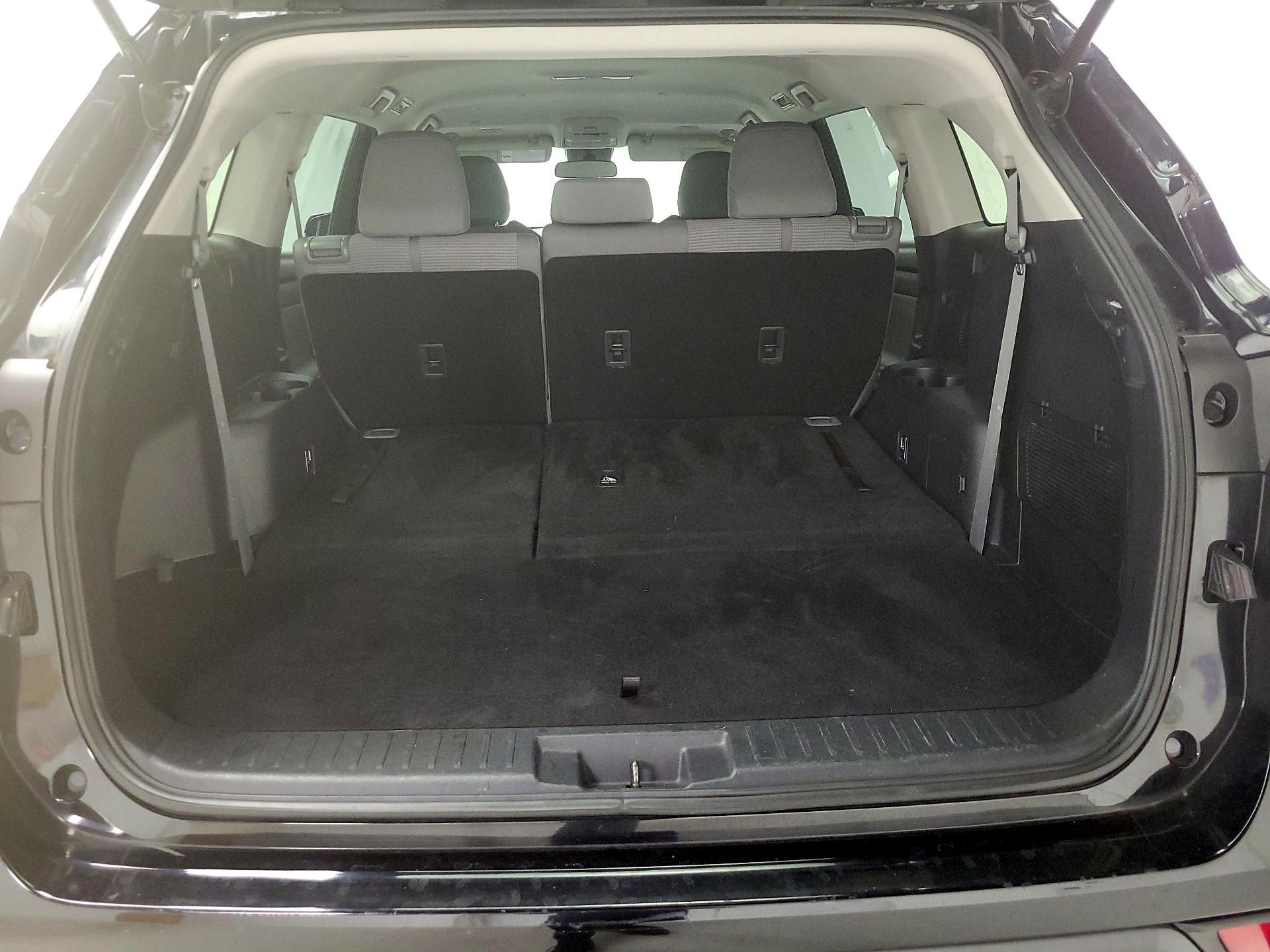 Thumbnail: 2021 Toyota Highlander - 19