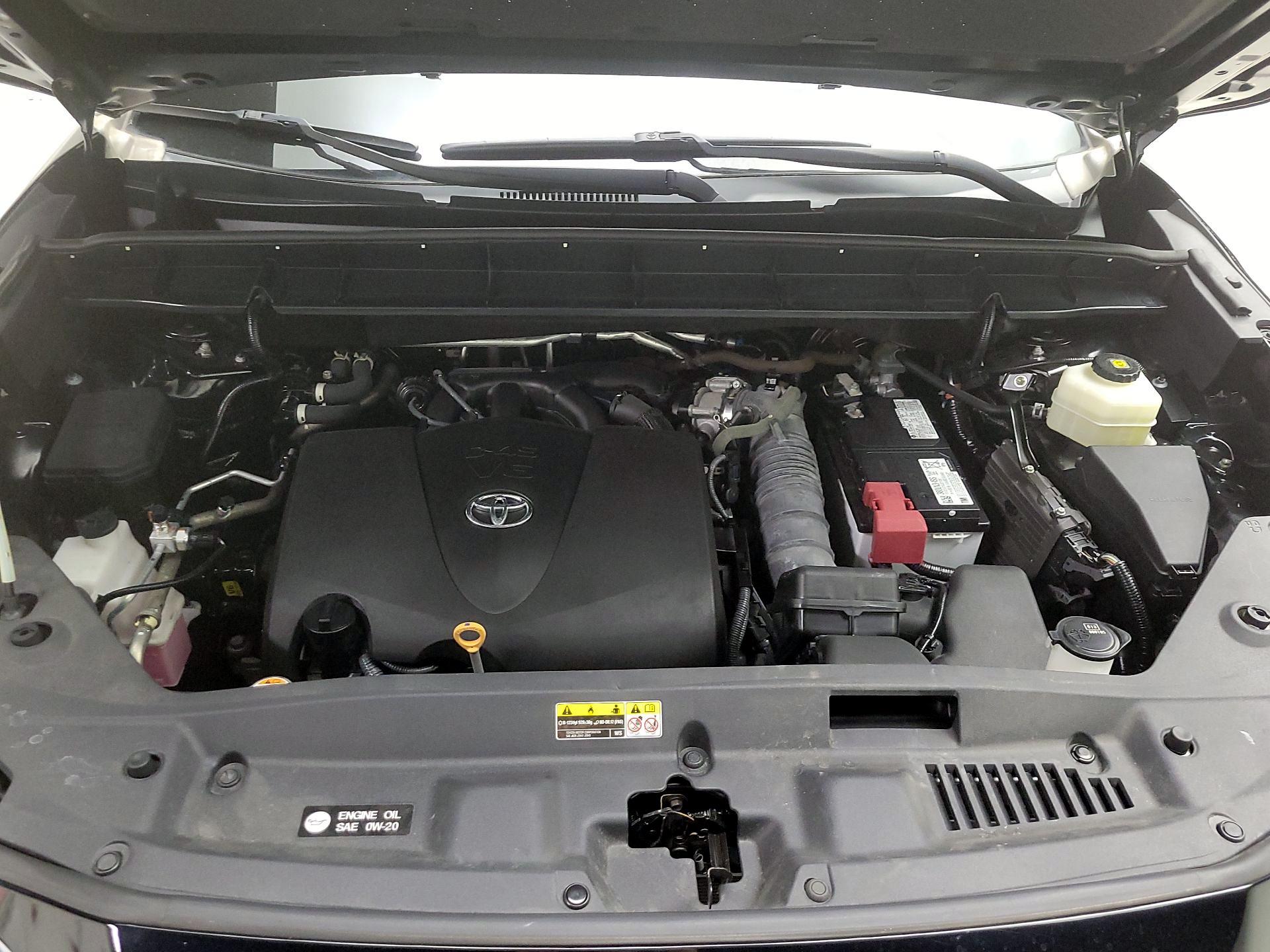 Thumbnail: 2021 Toyota Highlander - 20