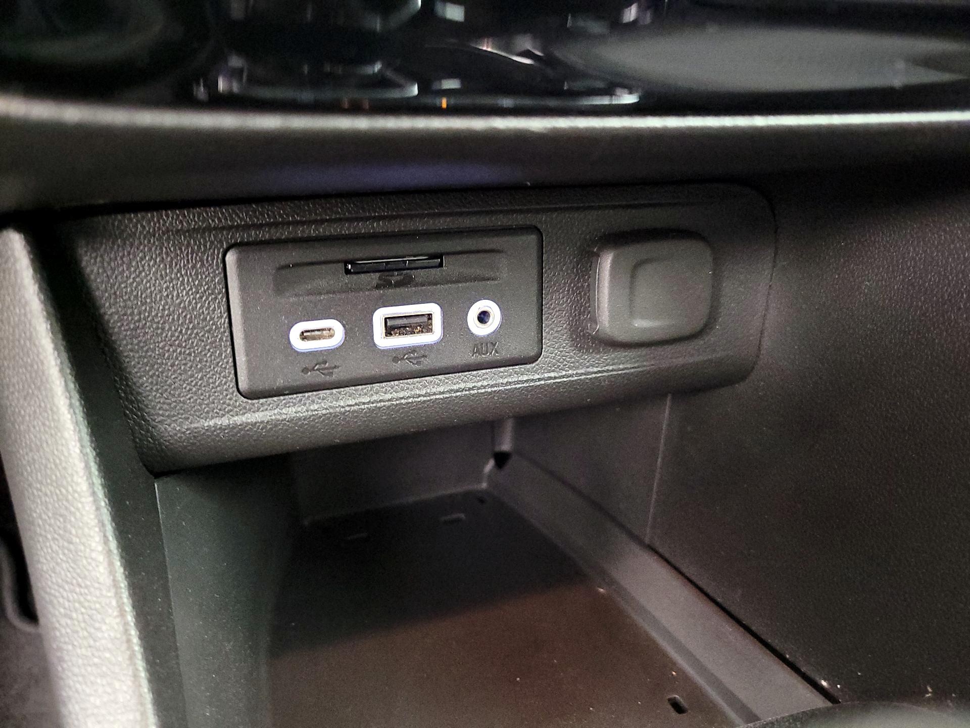 Thumbnail: 2020 Buick Encore GX - 19