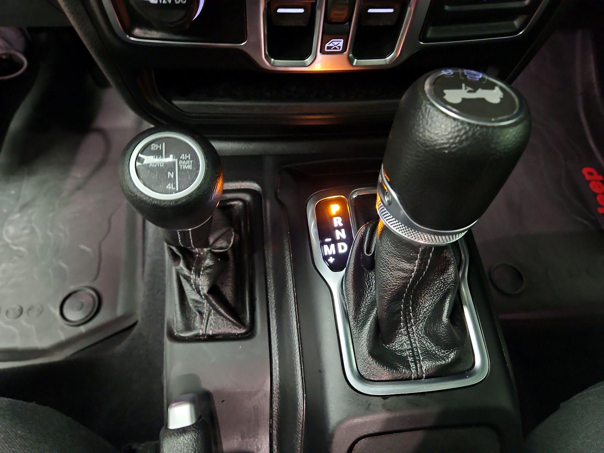 Thumbnail: 2024 Jeep Wrangler - 17