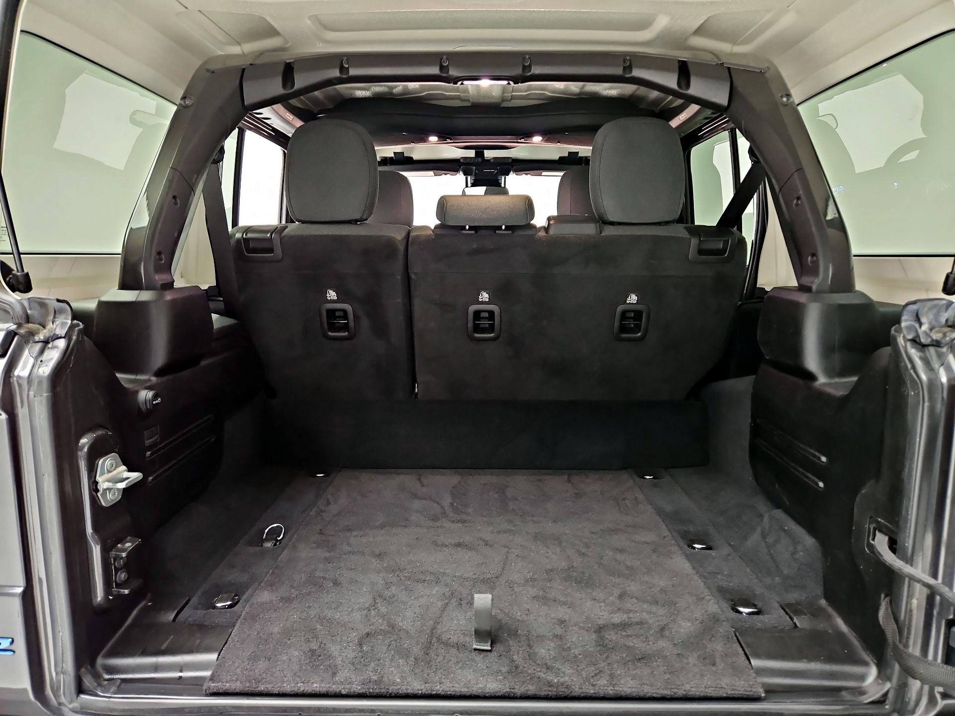 Thumbnail: 2024 Jeep Wrangler - 20