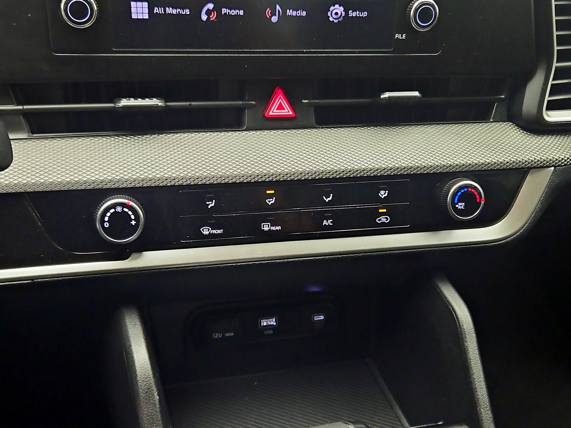 Thumbnail: 2024 Kia Sportage - 16