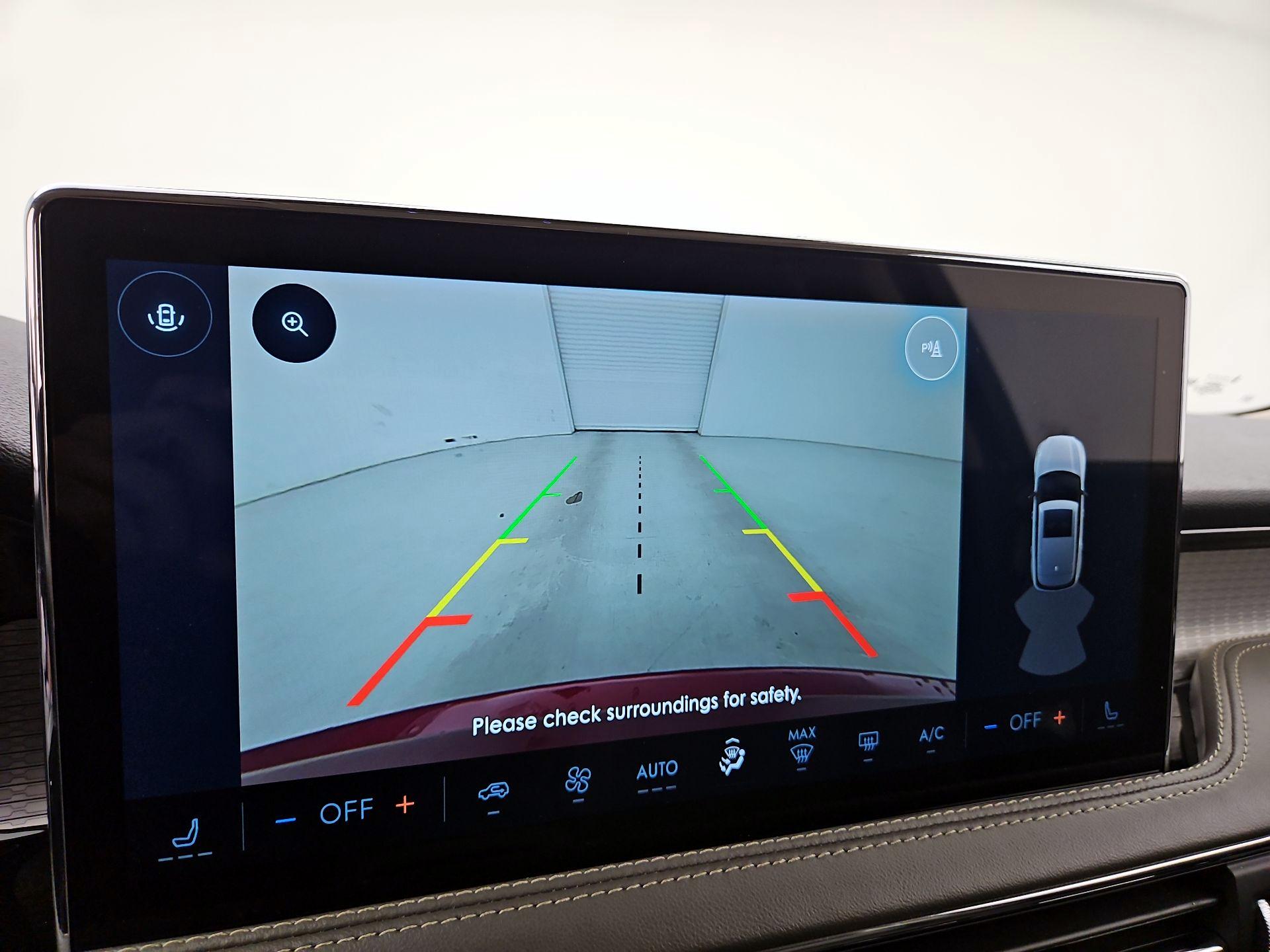 Thumbnail: 2023 Lincoln Corsair - 15