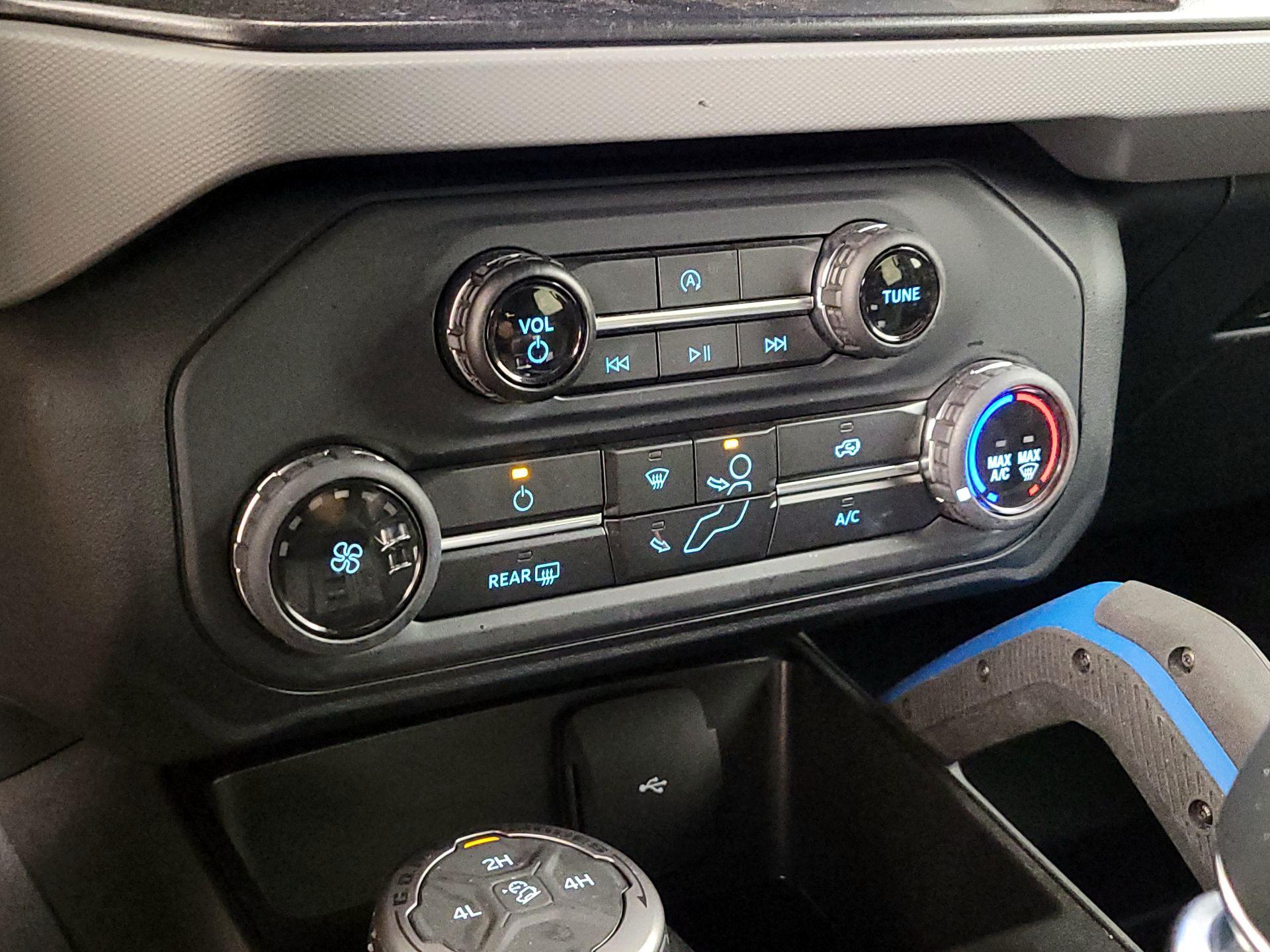 Thumbnail: 2022 Ford Bronco - 16