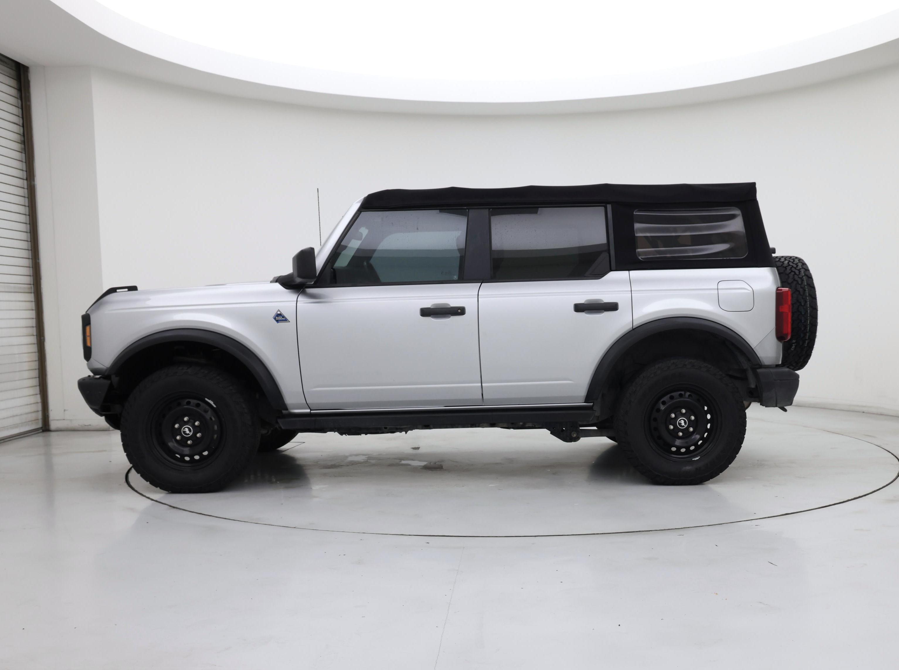 Thumbnail: 2022 Ford Bronco - 3