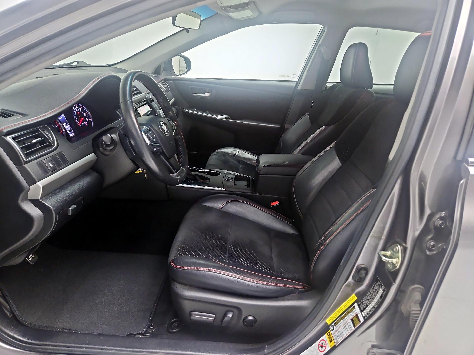 Thumbnail: 2015 Toyota Camry - 11