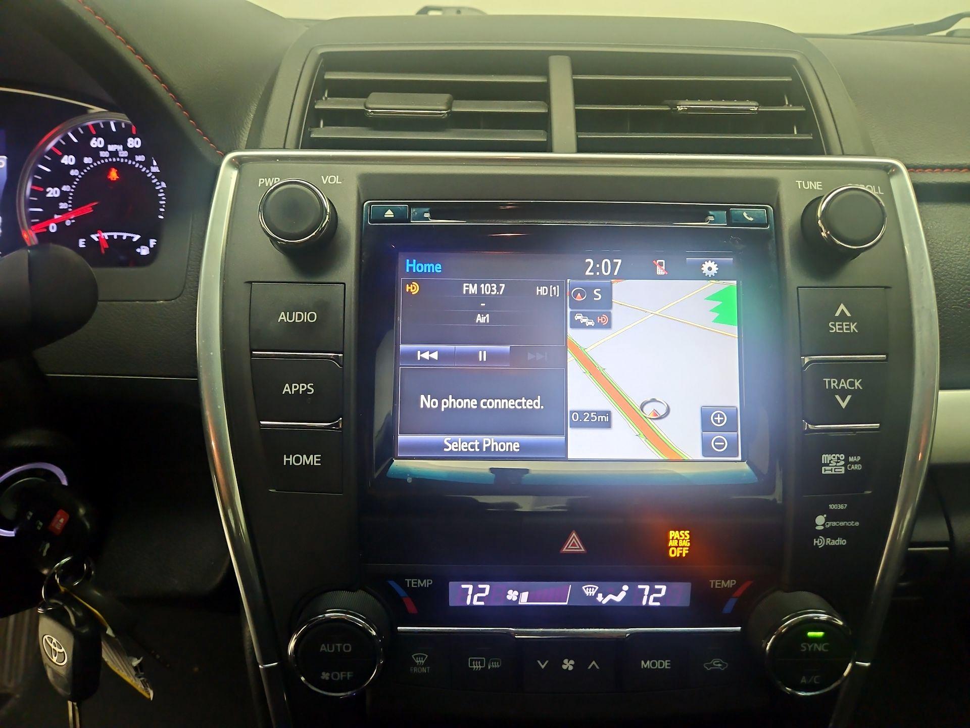 Thumbnail: 2015 Toyota Camry - 16