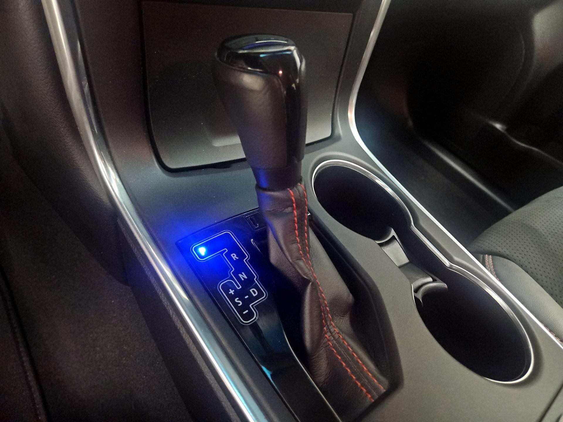 Thumbnail: 2015 Toyota Camry - 18