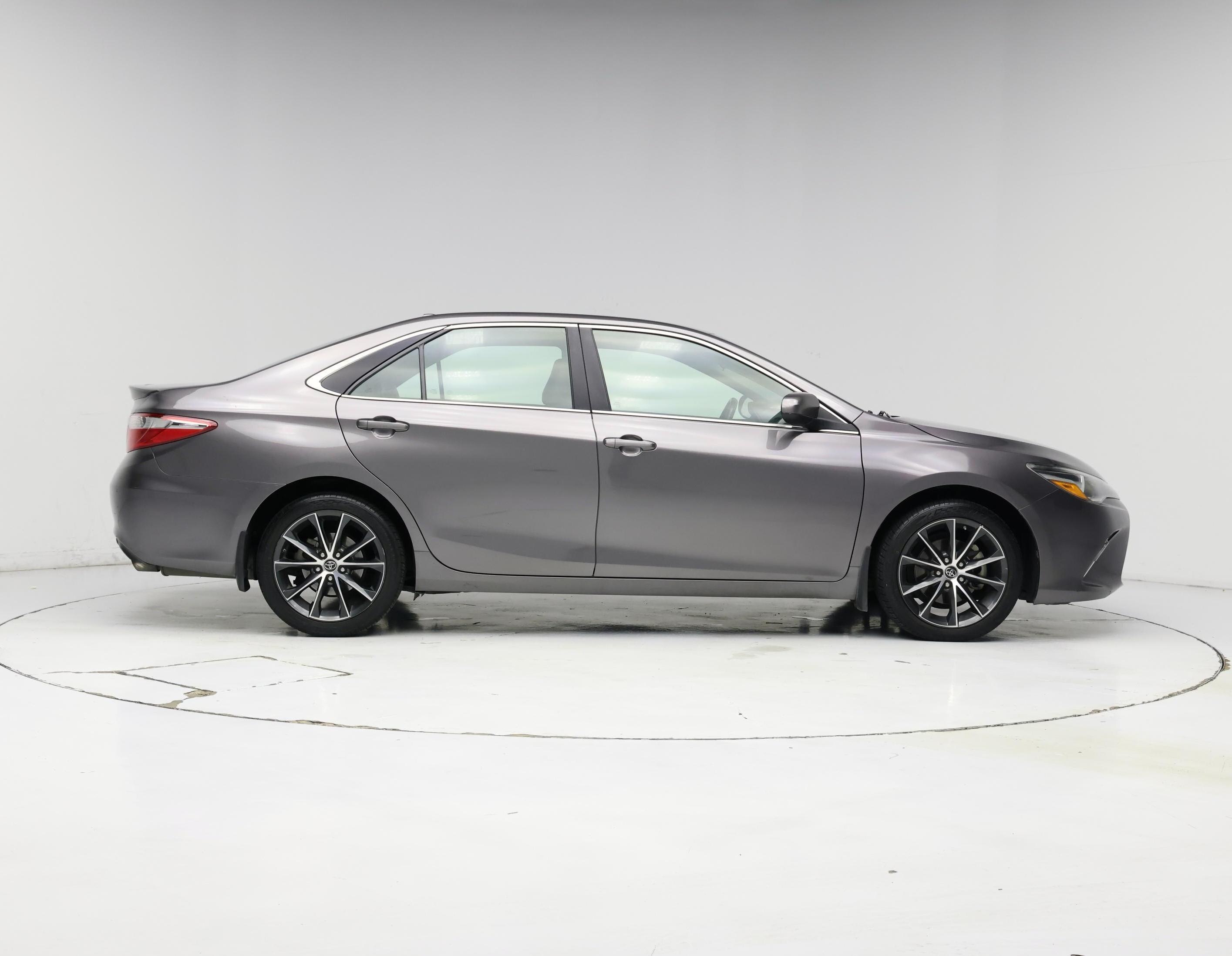 Thumbnail: 2015 Toyota Camry - 7