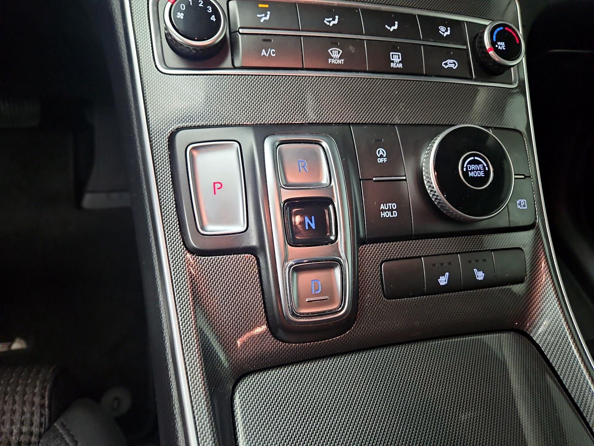 Thumbnail: 2022 Hyundai Santa Fe - 17