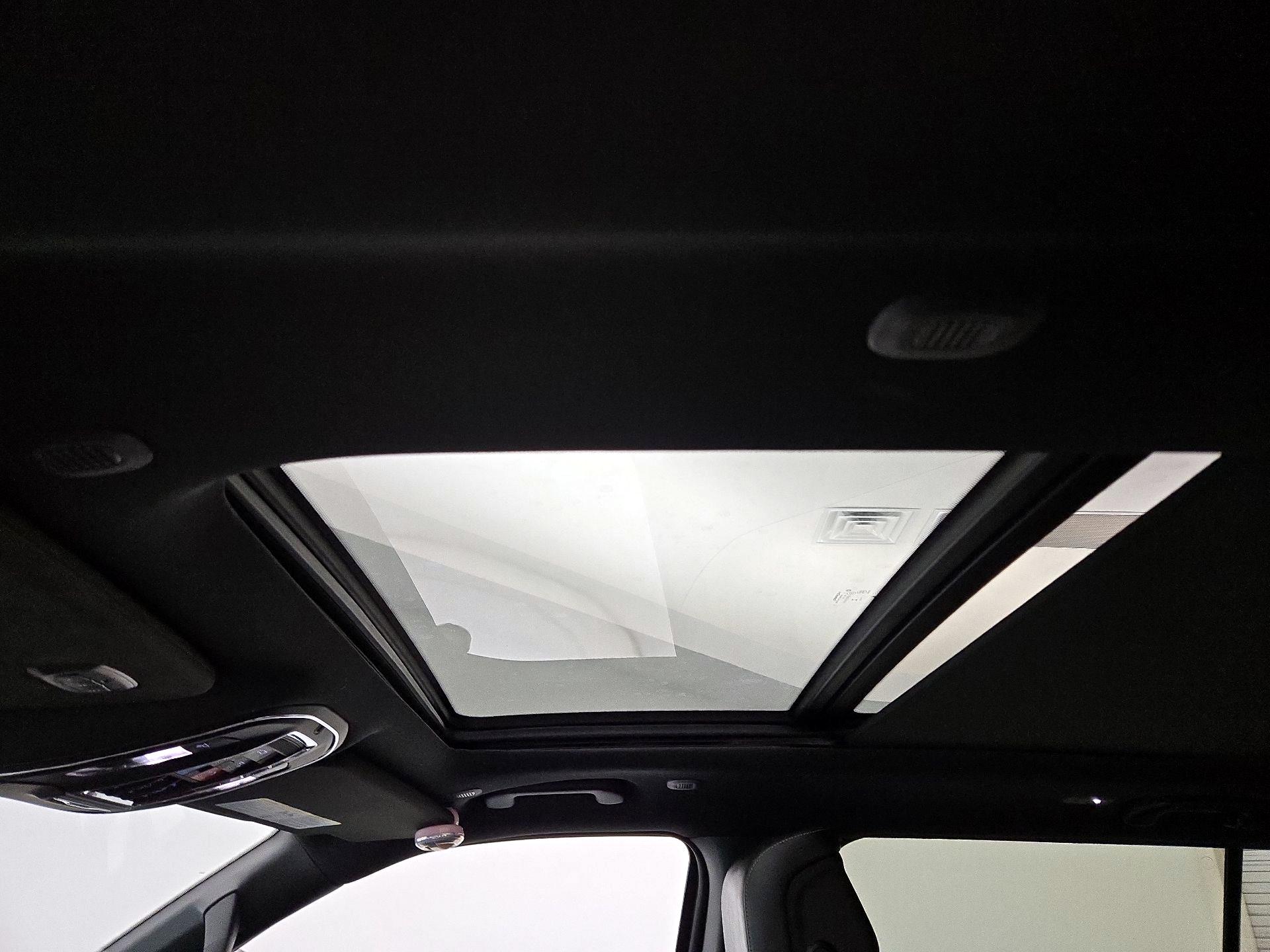 Thumbnail: 2024 Jeep Wagoneer - 20