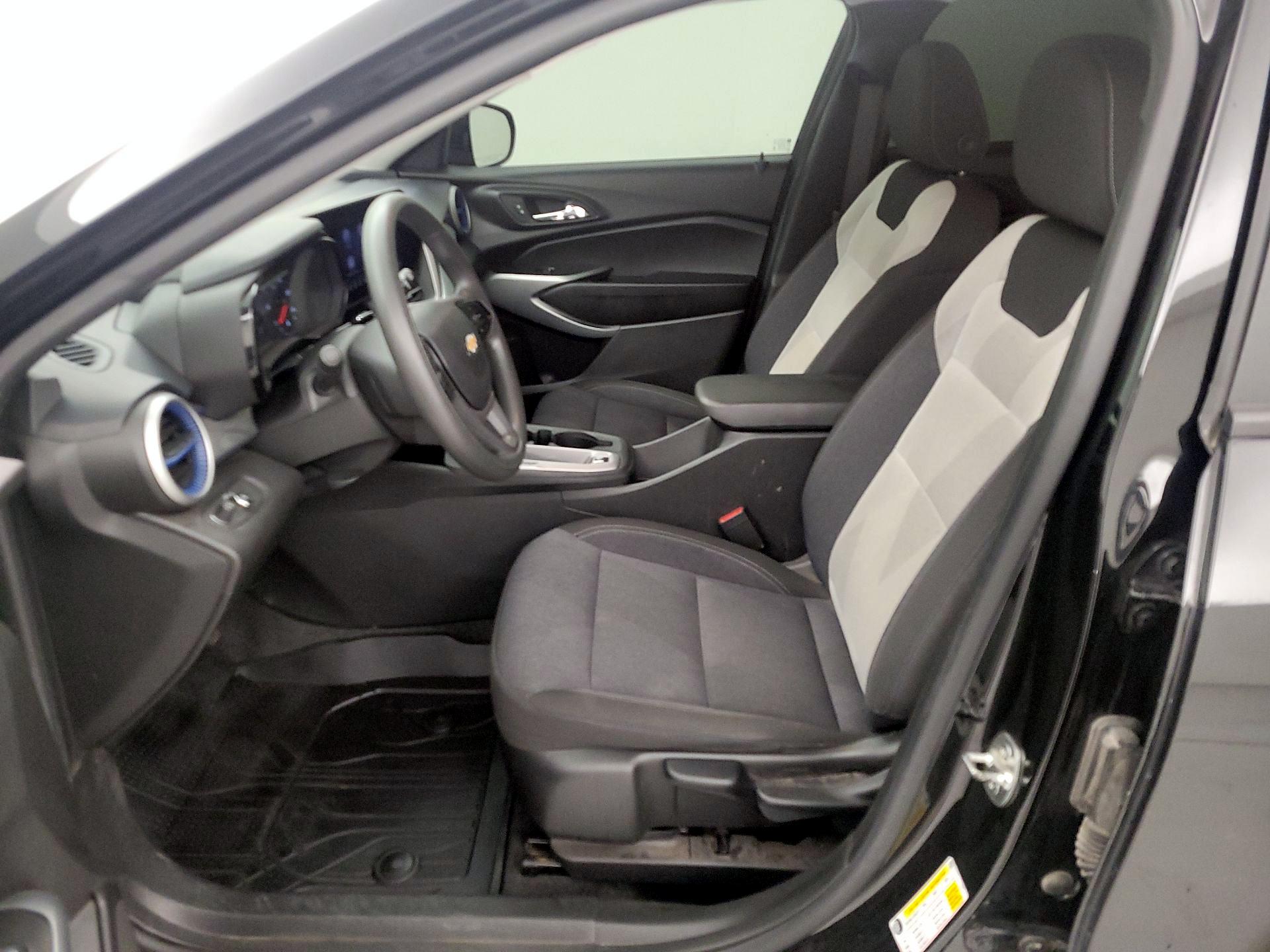 Thumbnail: 2024 Chevrolet Trax - 11