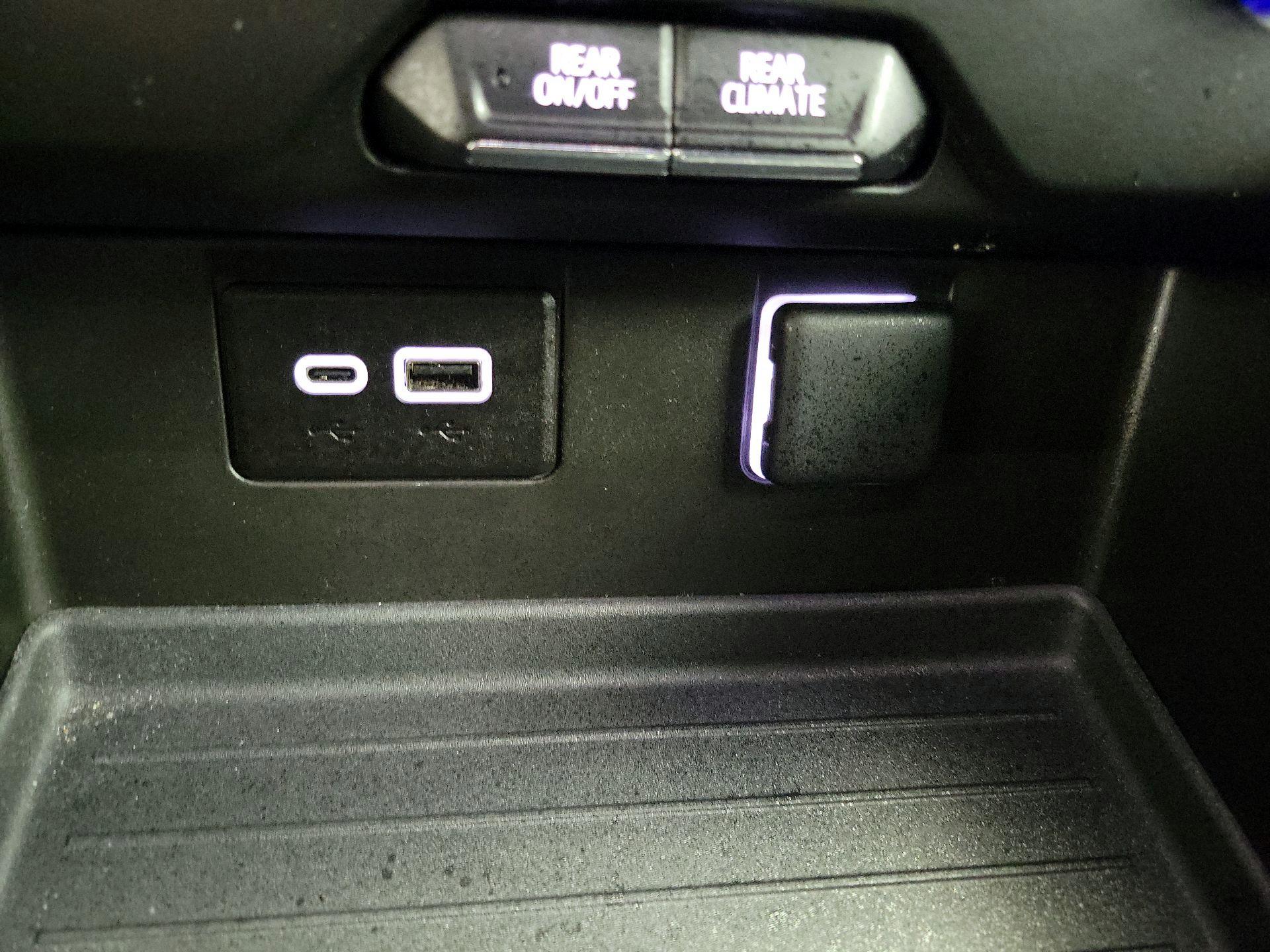 Thumbnail: 2023 Chevrolet Tahoe - 19