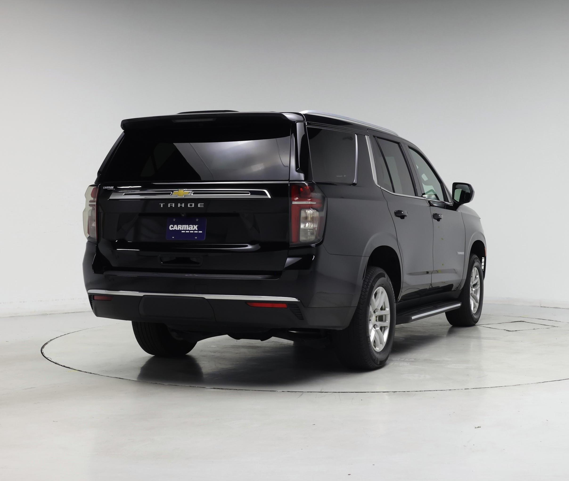 Thumbnail: 2023 Chevrolet Tahoe - 8