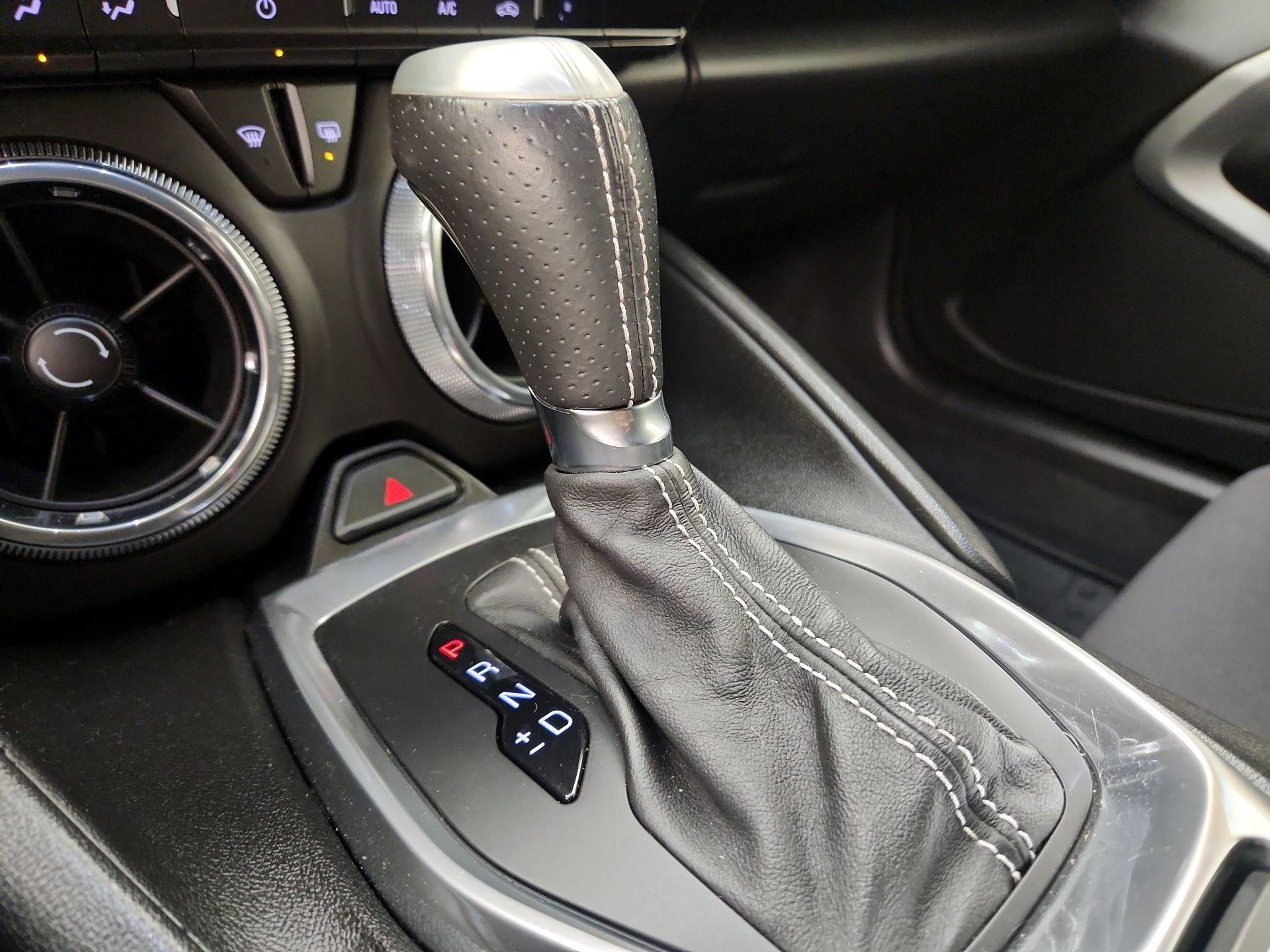 Thumbnail: 2018 Chevrolet Camaro - 15