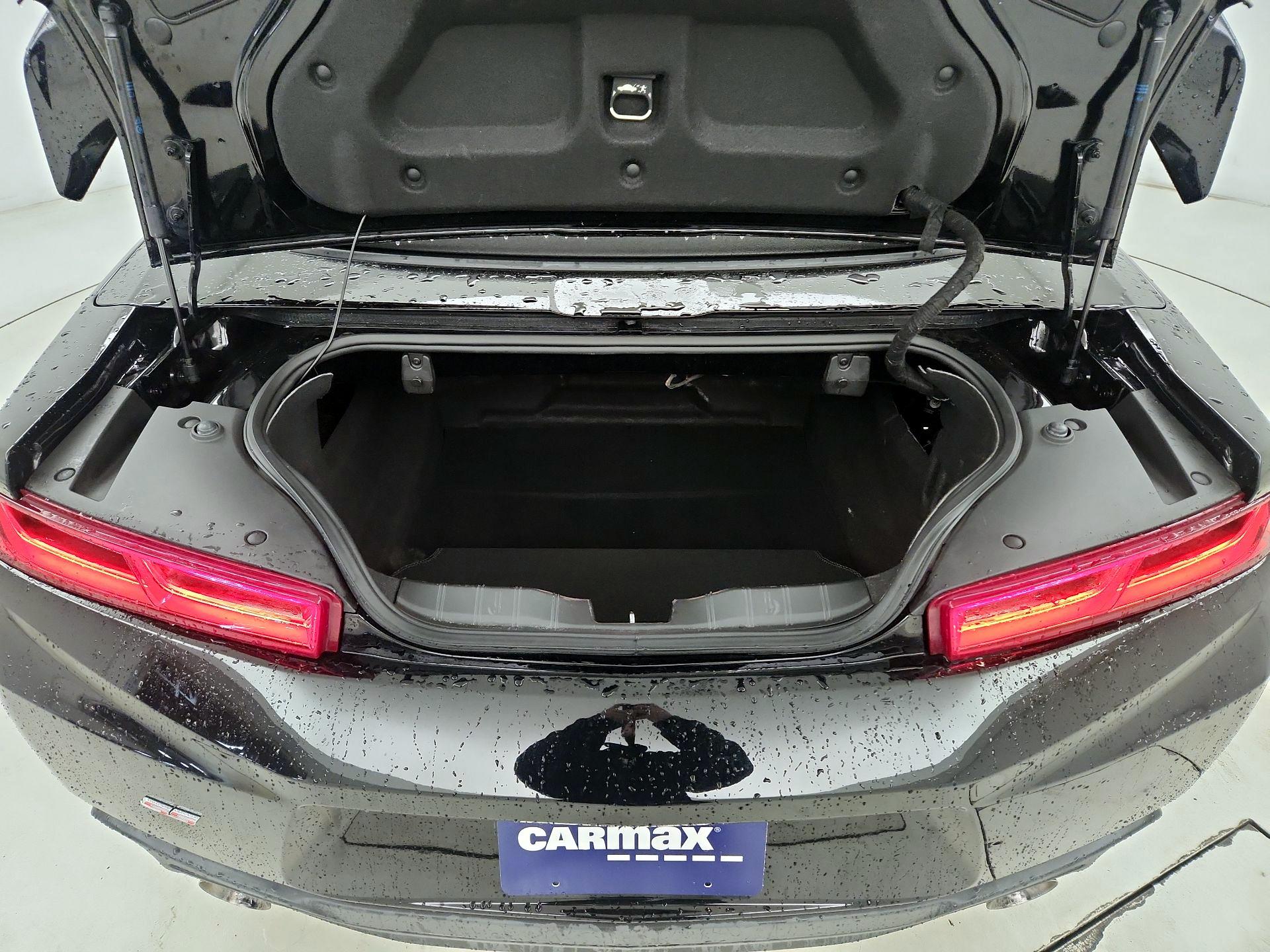 Thumbnail: 2018 Chevrolet Camaro - 16