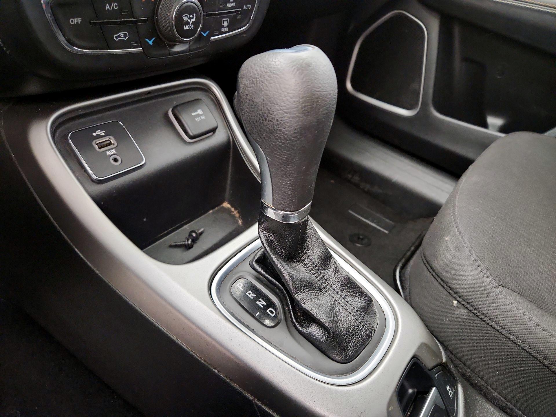 Thumbnail: 2020 Jeep Compass - 15