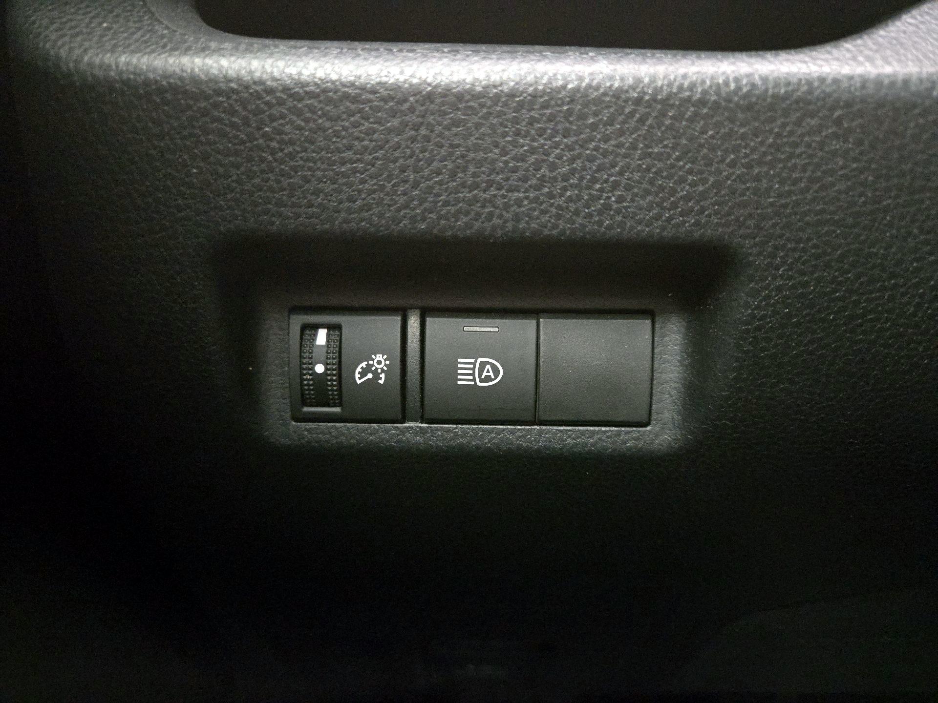 Thumbnail: 2020 Toyota RAV4 - 13